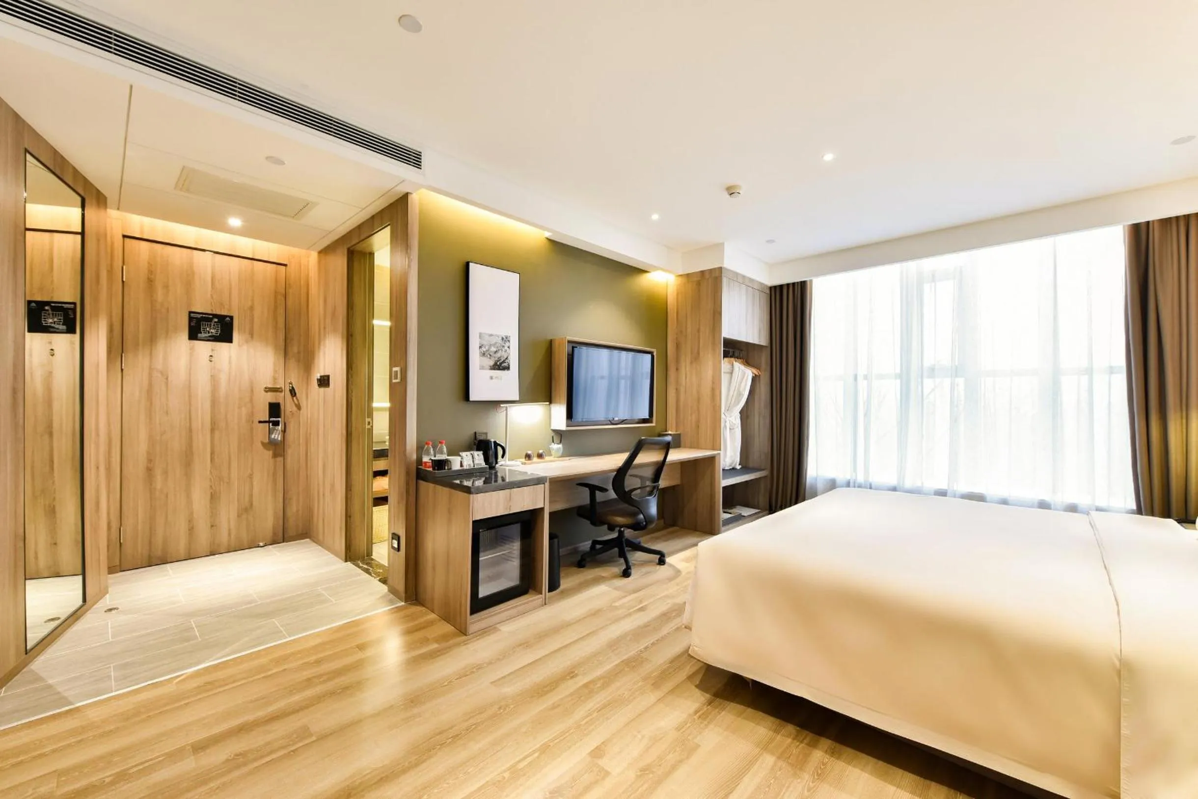 Photo of the whole room, Bed in Atour Hotel Capital Airport Beijing