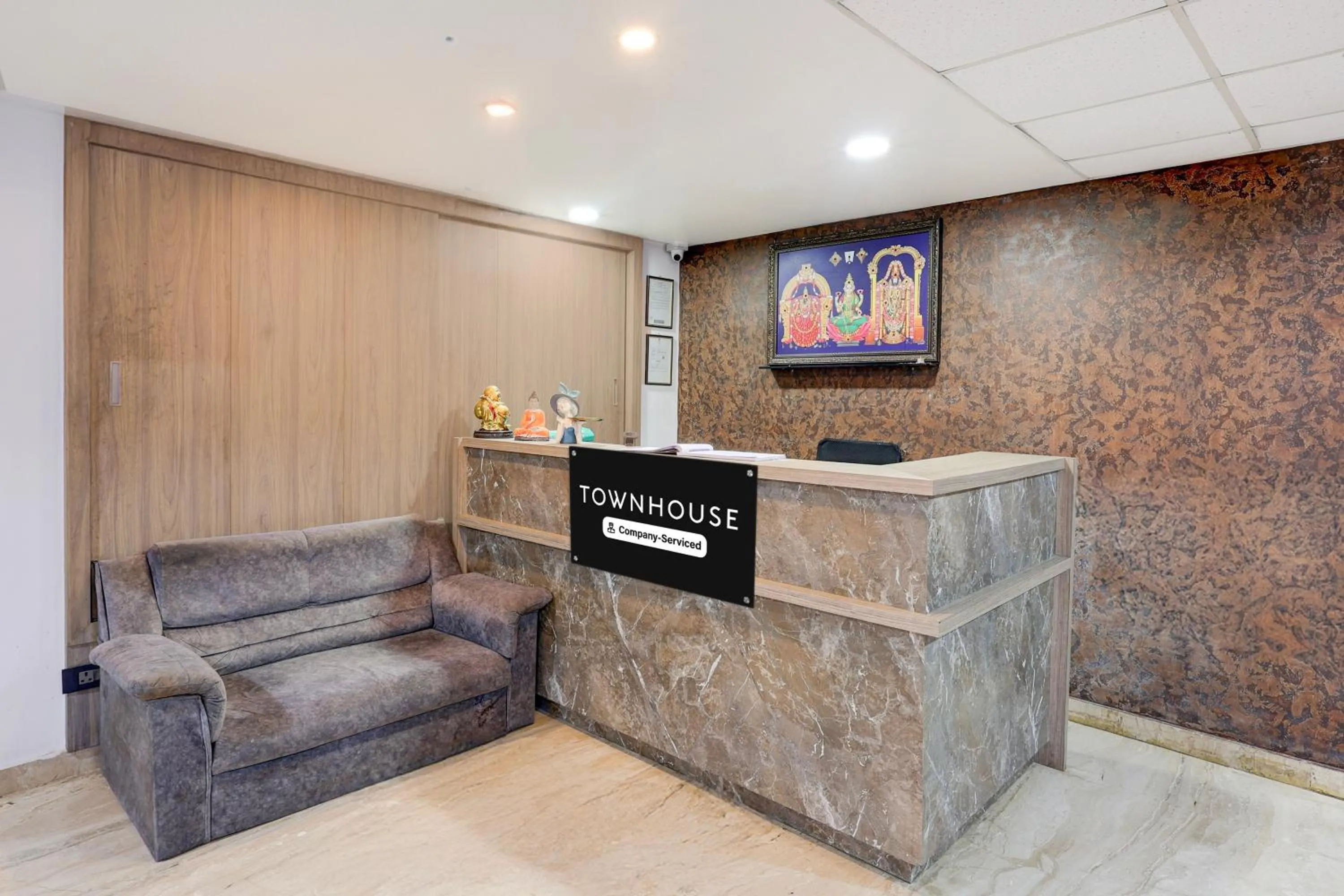 Lobby or reception in Super Townhouse V Hotel