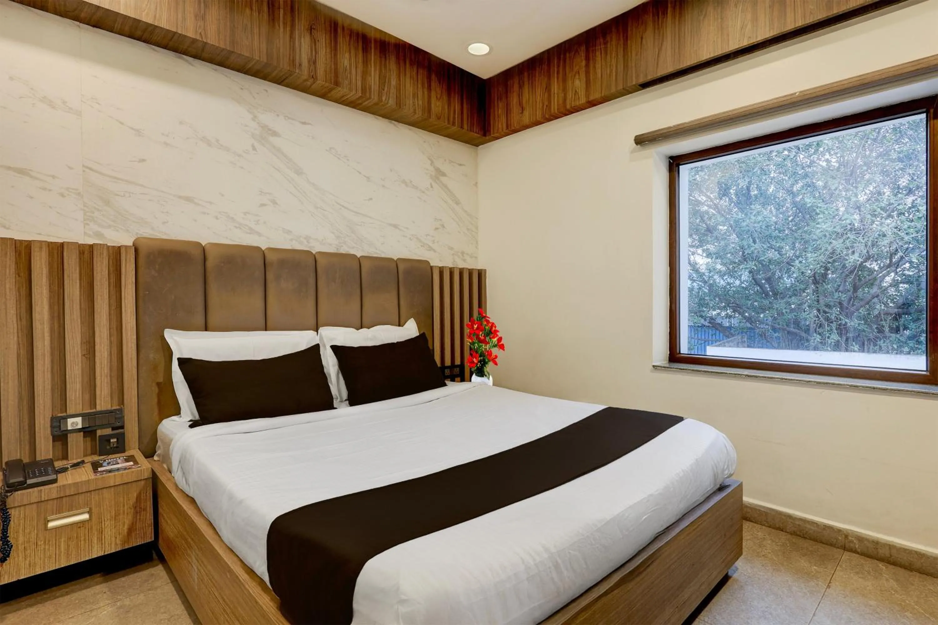 Bedroom, Bed in Super Townhouse V Hotel