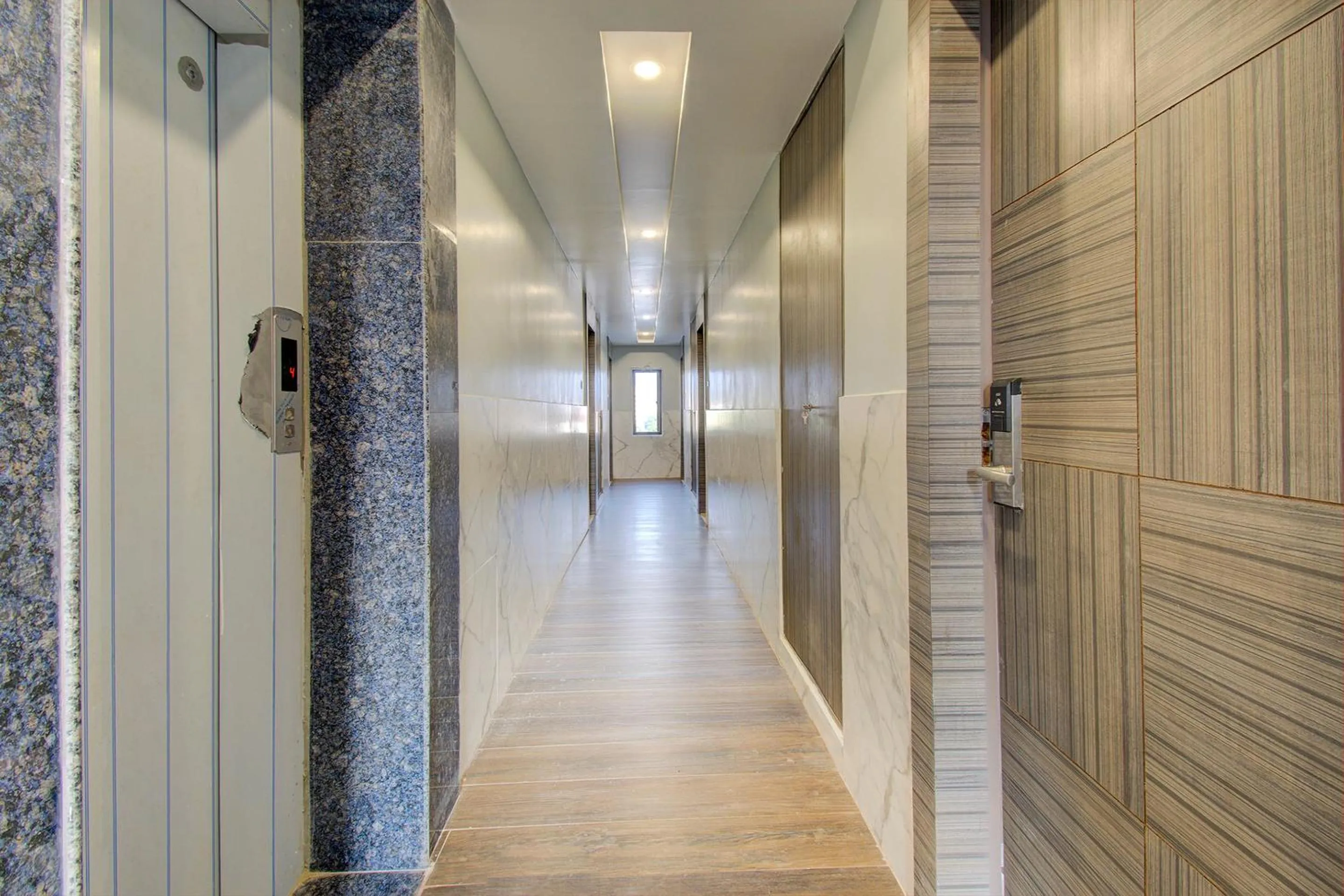 Lobby or reception in Super Capital O V Hotel