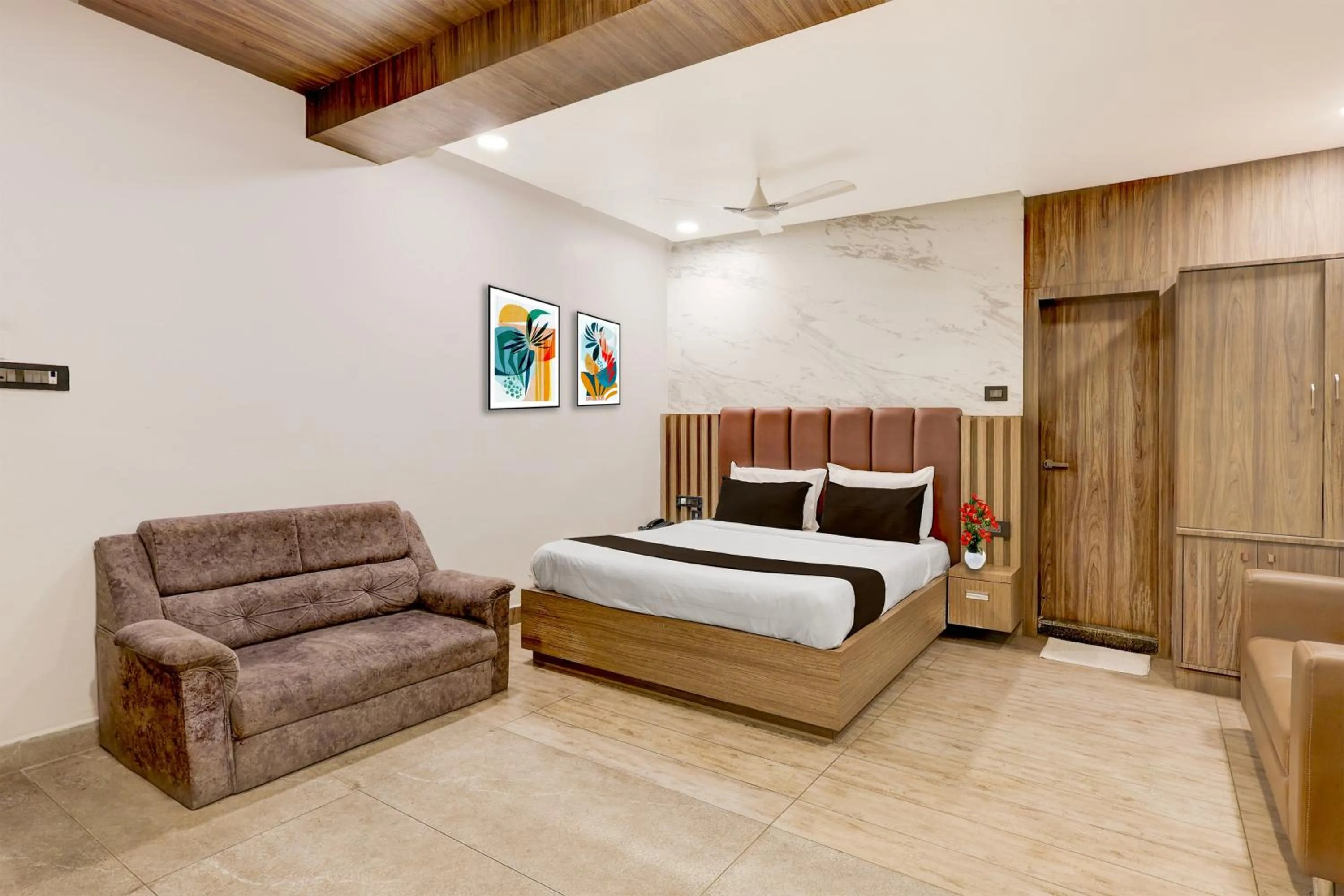 Bedroom, Bed in Super Townhouse V Hotel