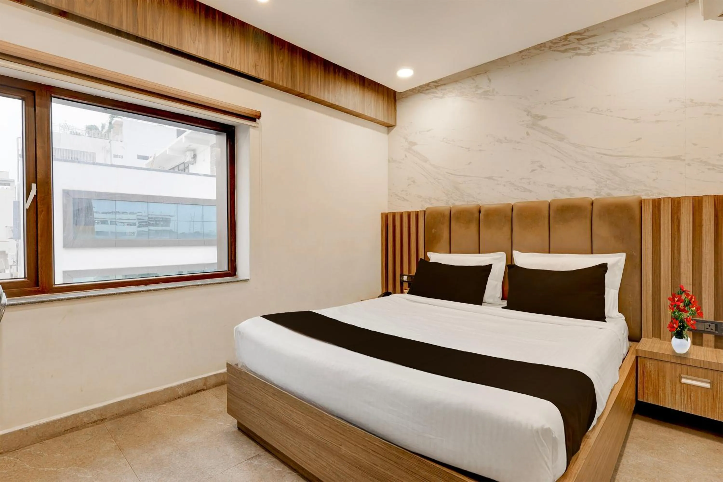 Bedroom, Bed in Super Townhouse V Hotel