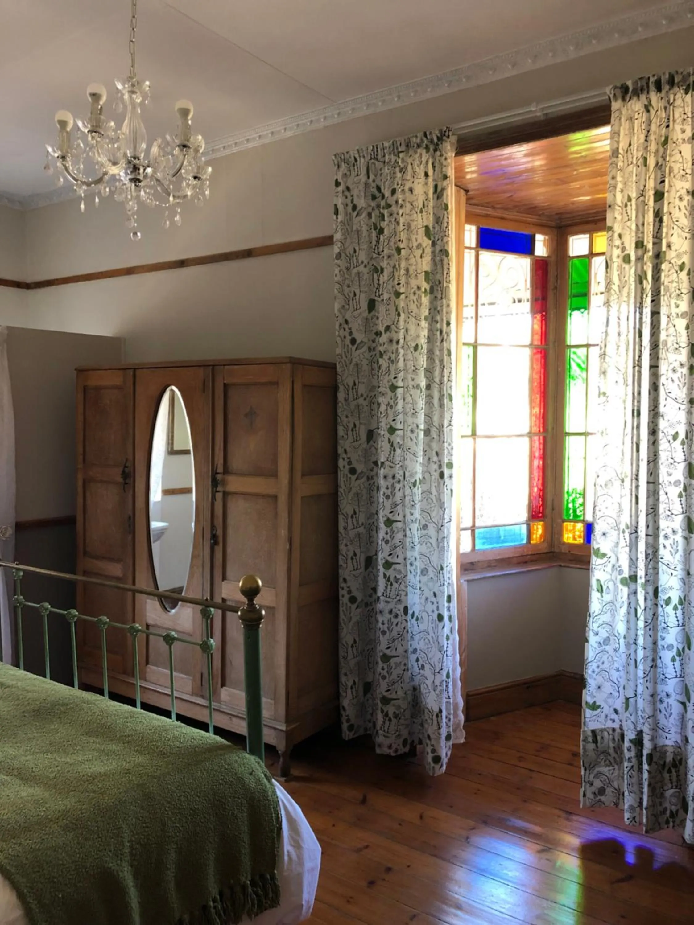 Bed in Apple and Rose