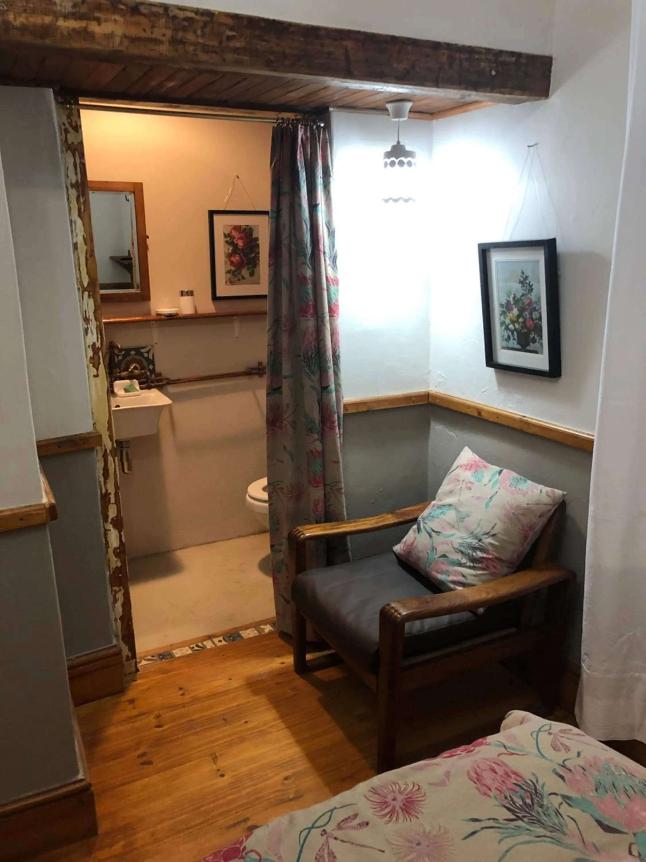 Bed in Apple and Rose