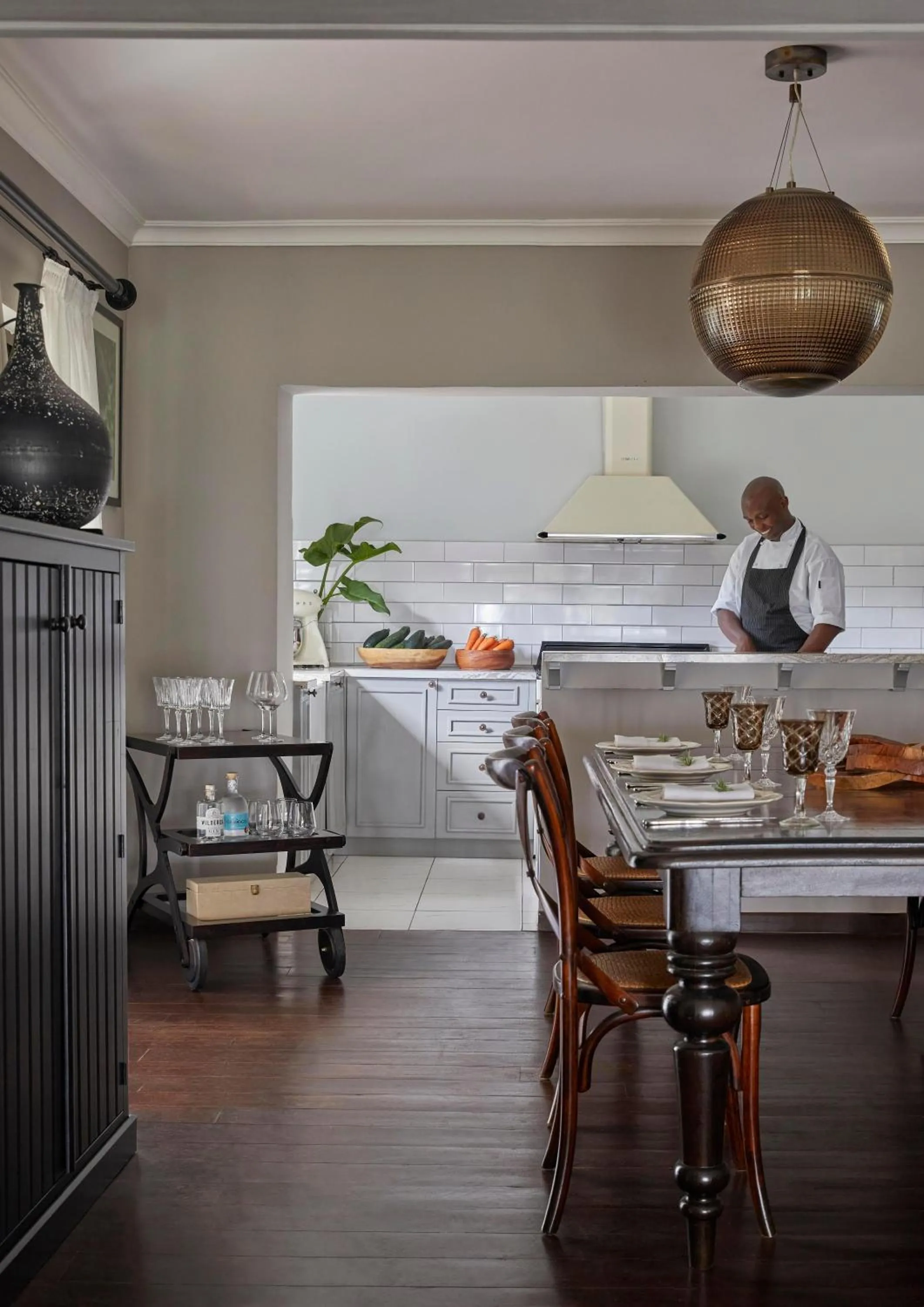 Restaurant/places to eat in One&Only Gorilla's Nest