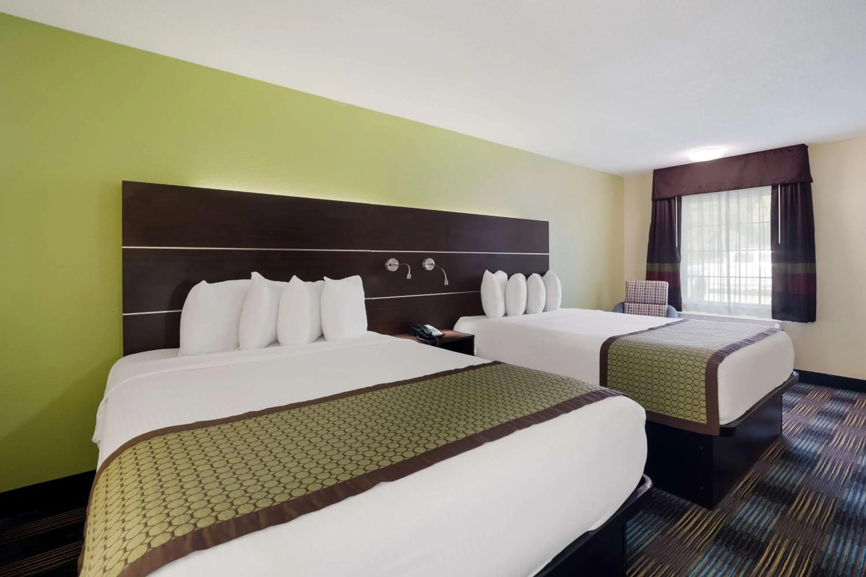 Bedroom, Bed in SureStay Hotel by Best Western Manning