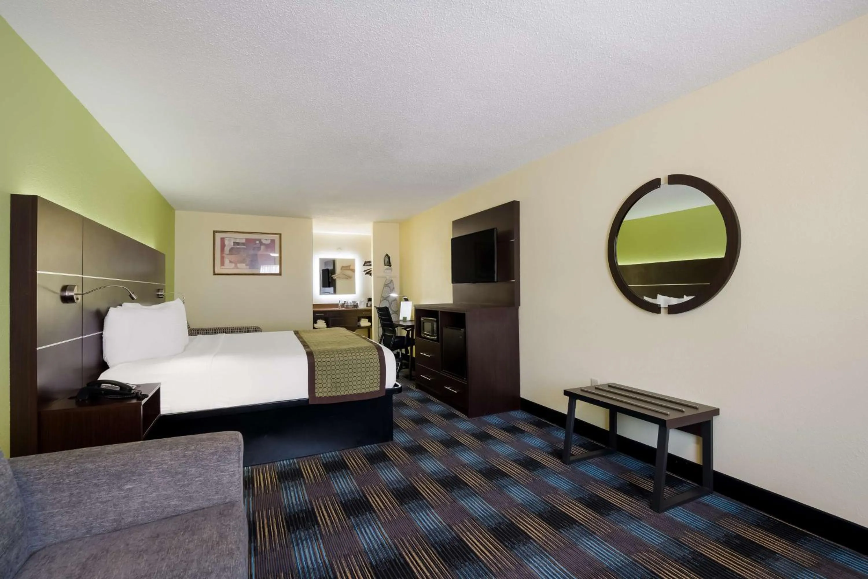 Bedroom, Bed in SureStay Hotel by Best Western Manning