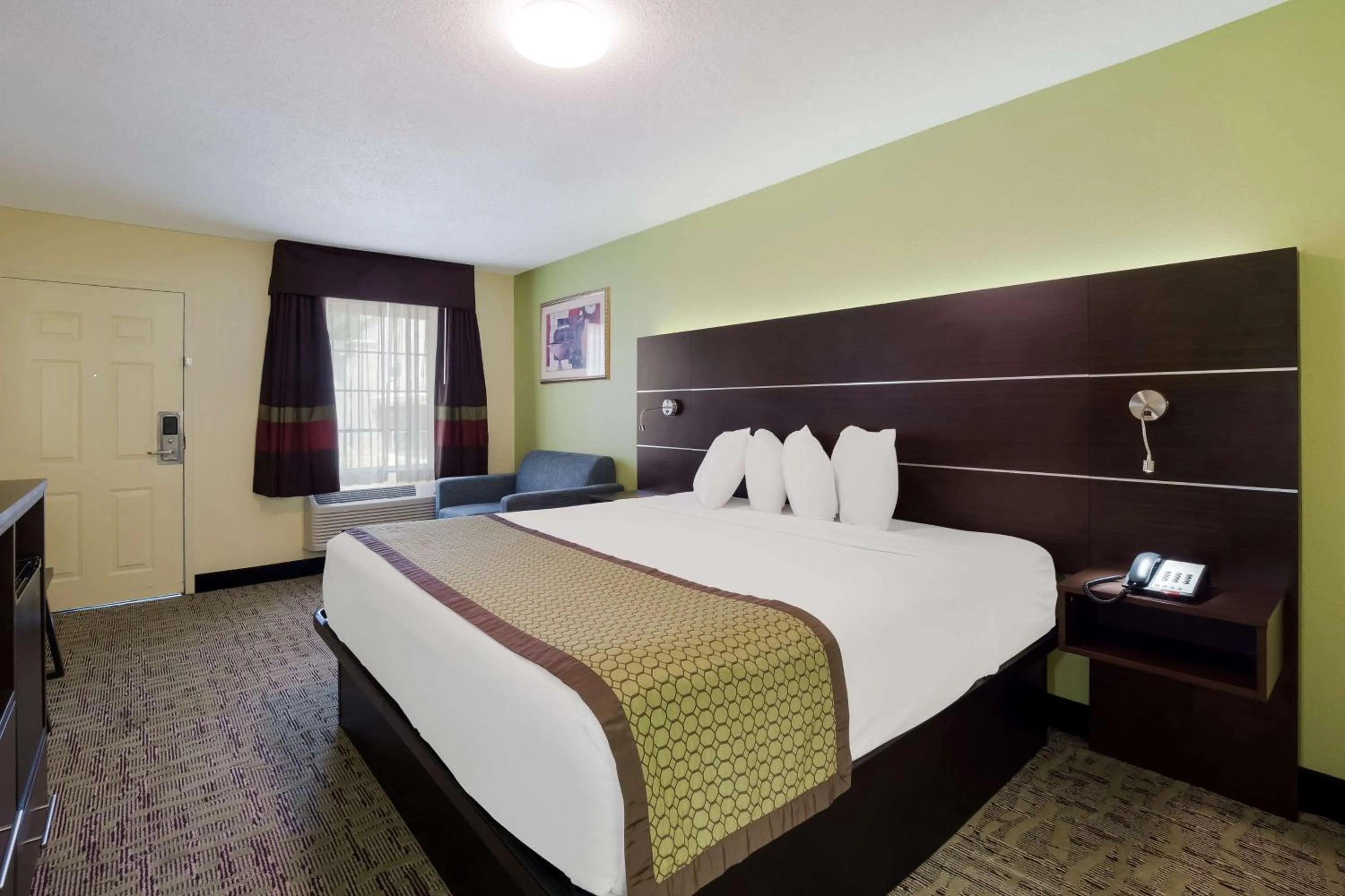 Bedroom, Bed in SureStay Hotel by Best Western Manning