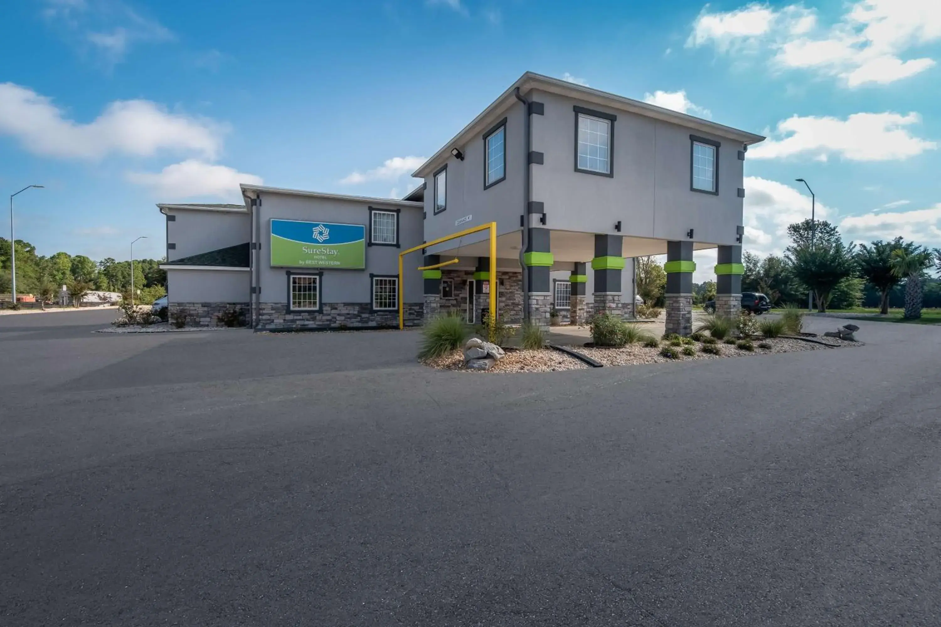 Property building in SureStay Hotel by Best Western Manning Property building in SureStay Hotel by Best Western Manning