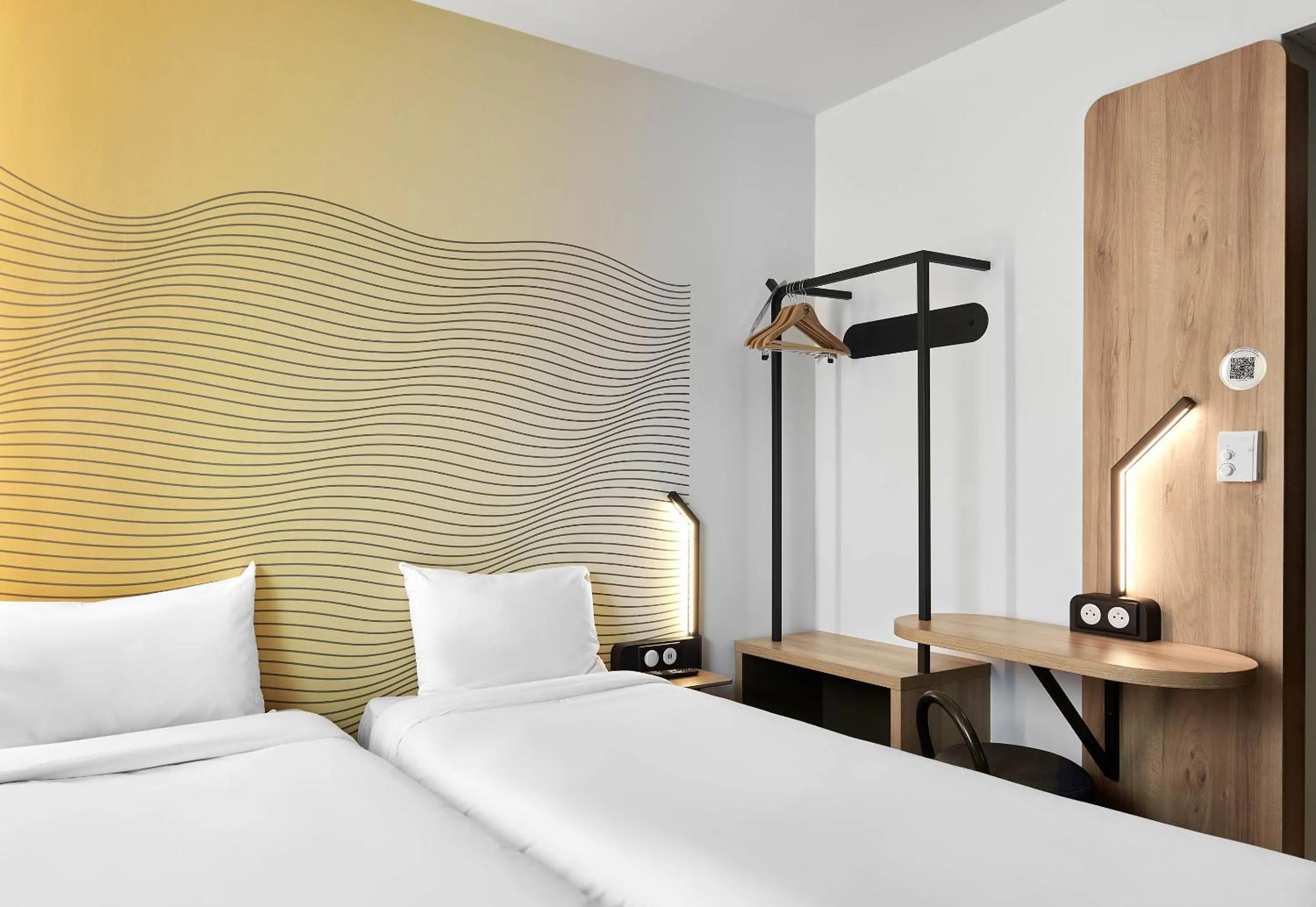 Bed in B&B HOTEL Igny Palaiseau