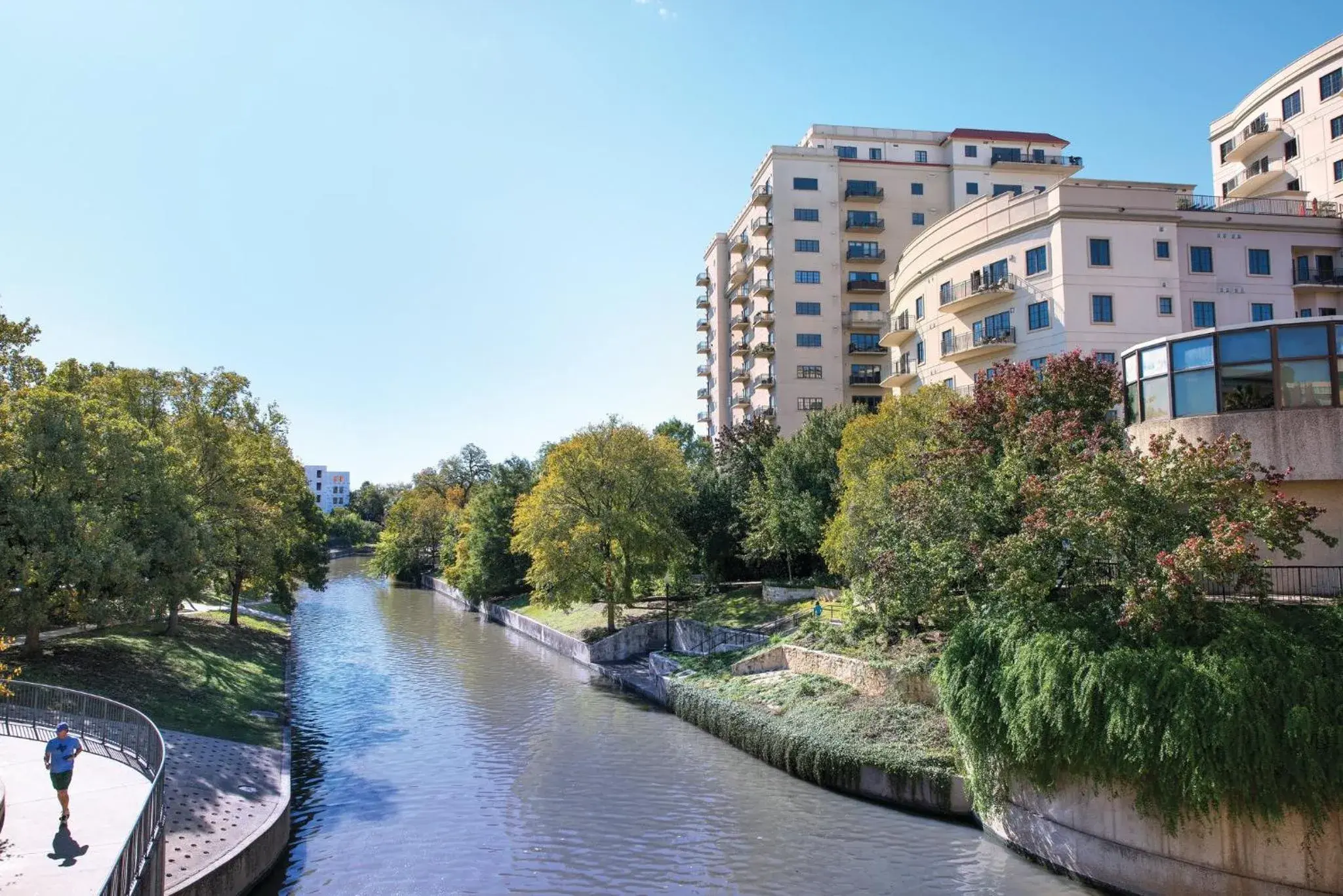 Property building in Club Wyndham La Cascada Property building in Club Wyndham La Cascada