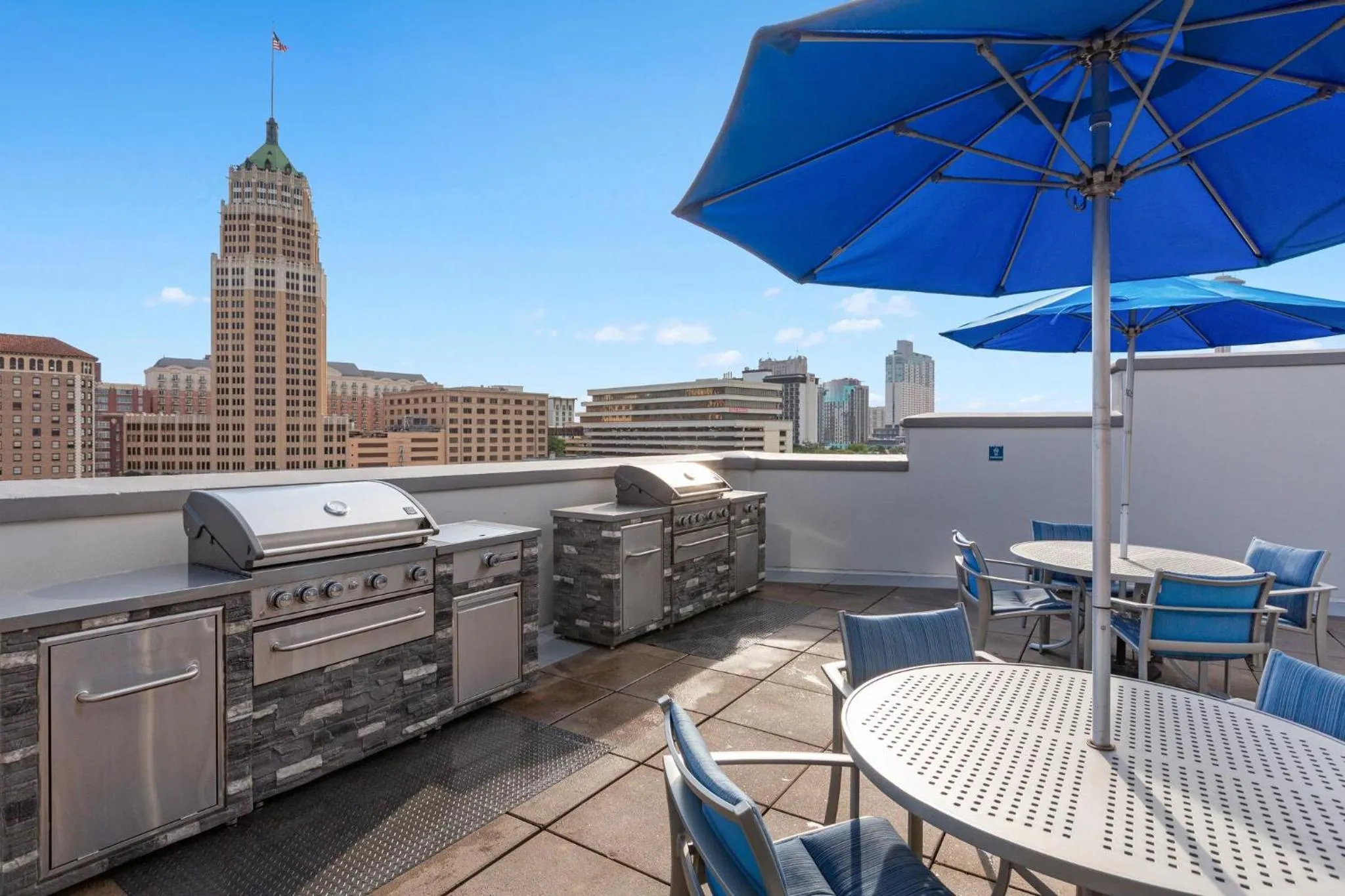 BBQ facilities in Club Wyndham La Cascada