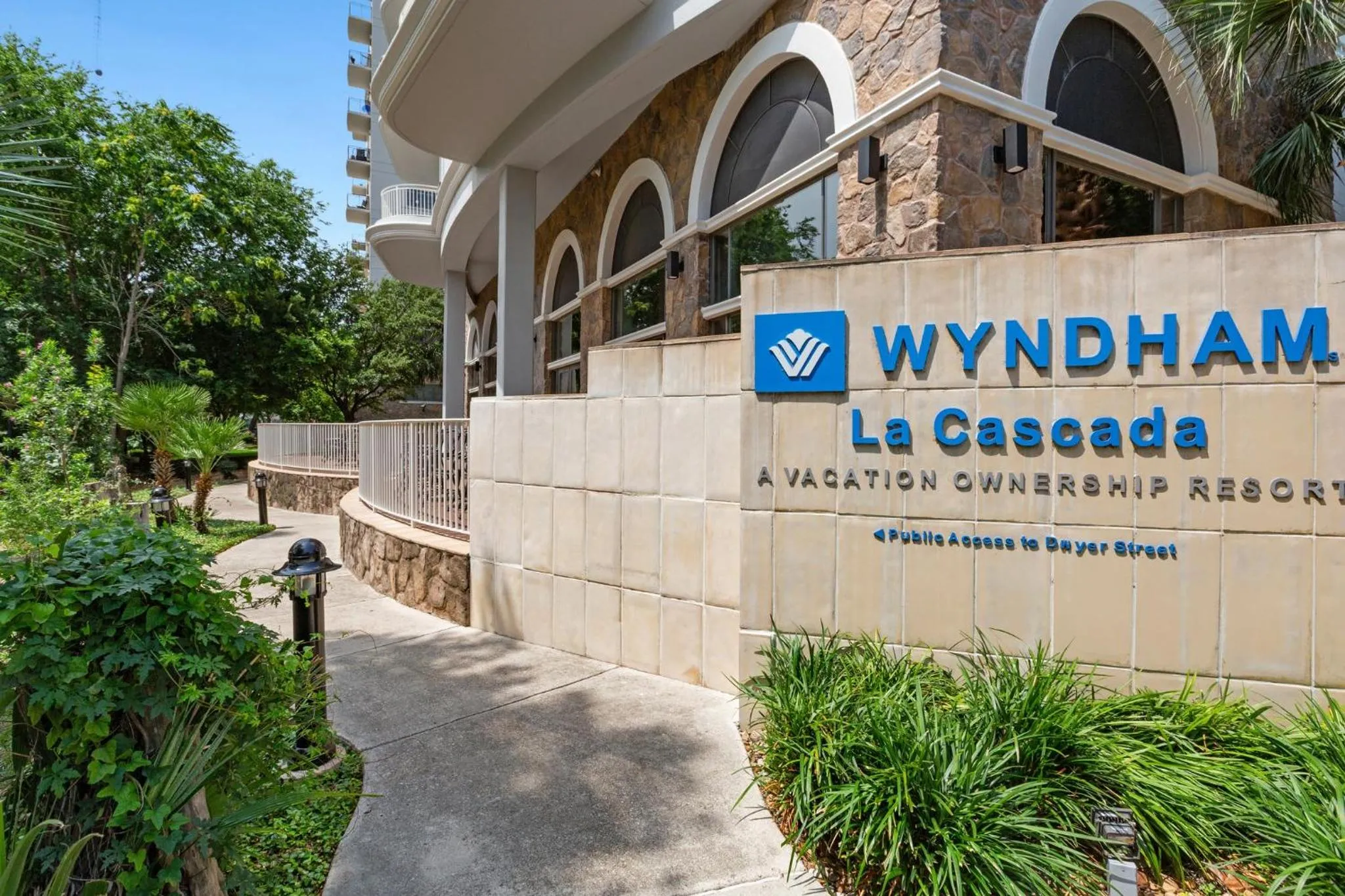 Property building in Club Wyndham La Cascada