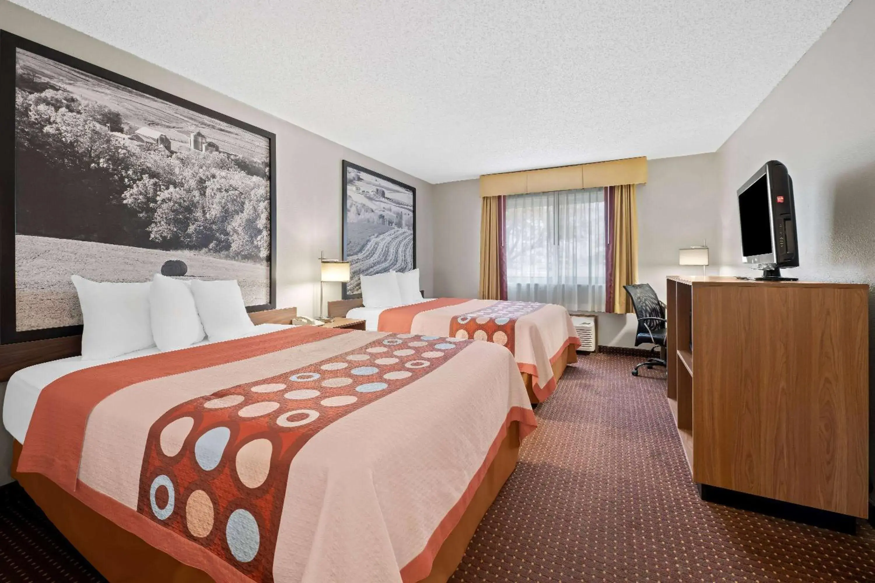 Queen Room with Two Queen Beds - Non-Smoking in Super 8 by Wyndham Waverly Queen Room with Two Queen Beds - Non-Smoking in Super 8 by Wyndham Waverly