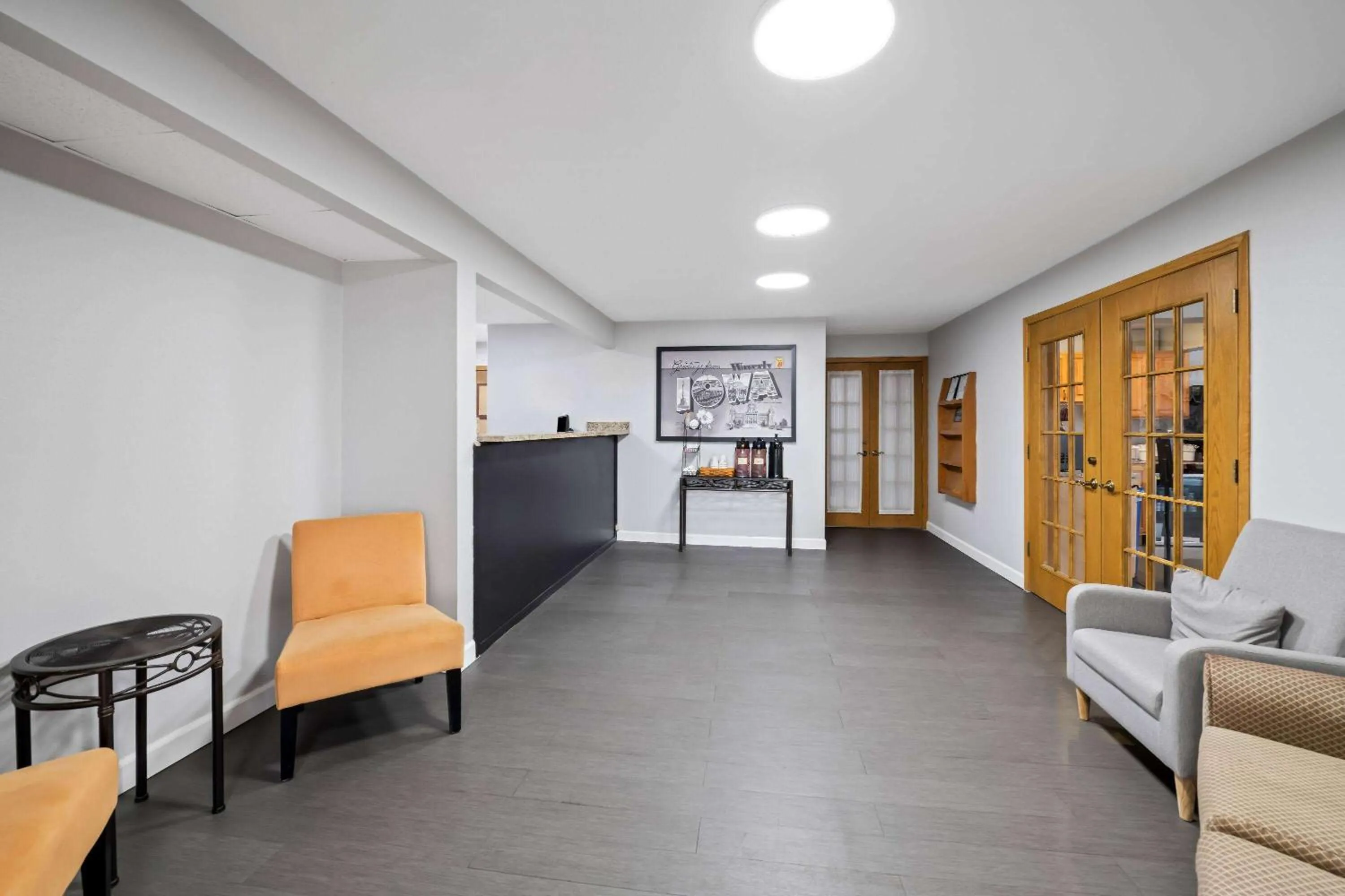 Lobby or reception in Super 8 by Wyndham Waverly
