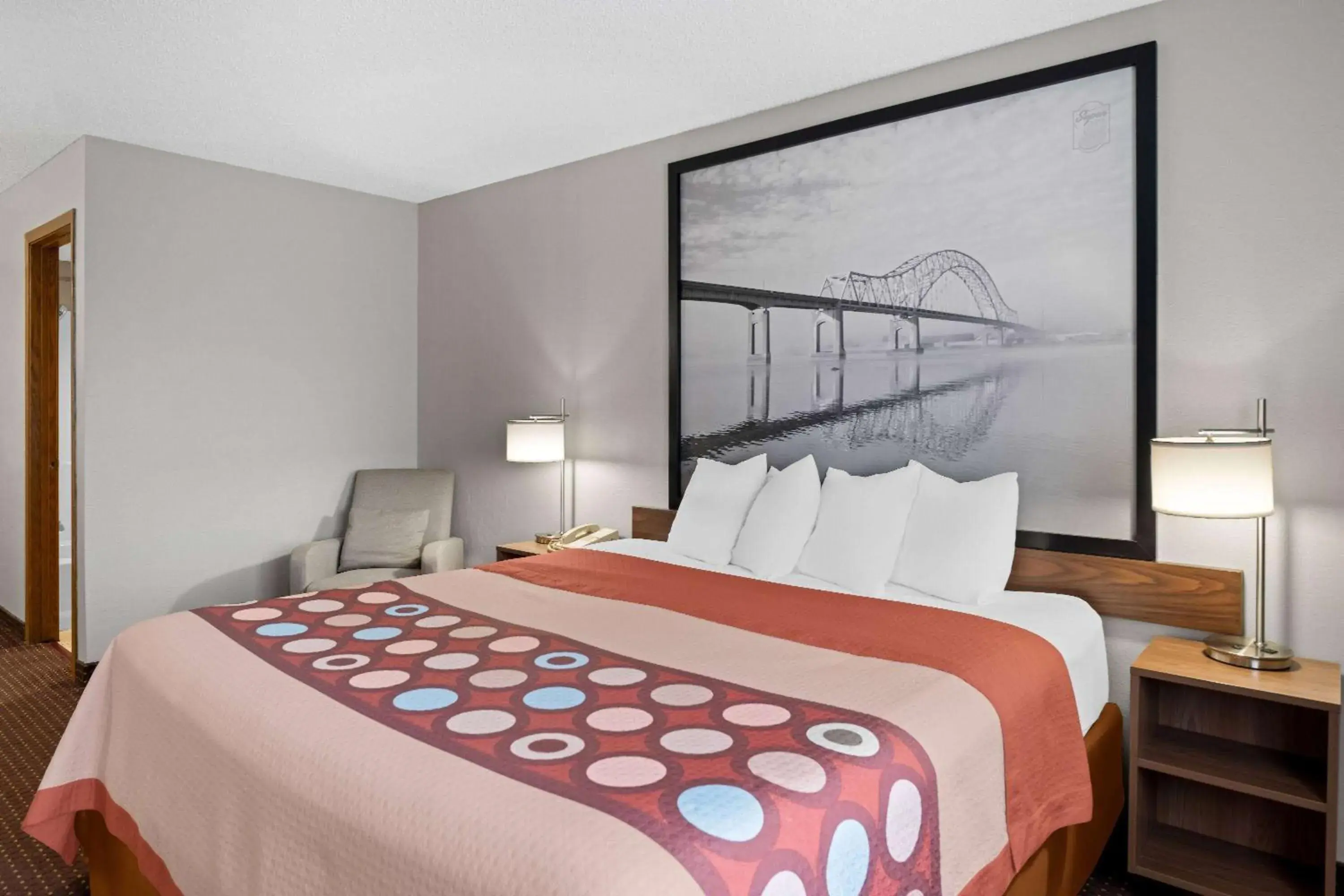 Bed in Super 8 by Wyndham Waverly Bed in Super 8 by Wyndham Waverly