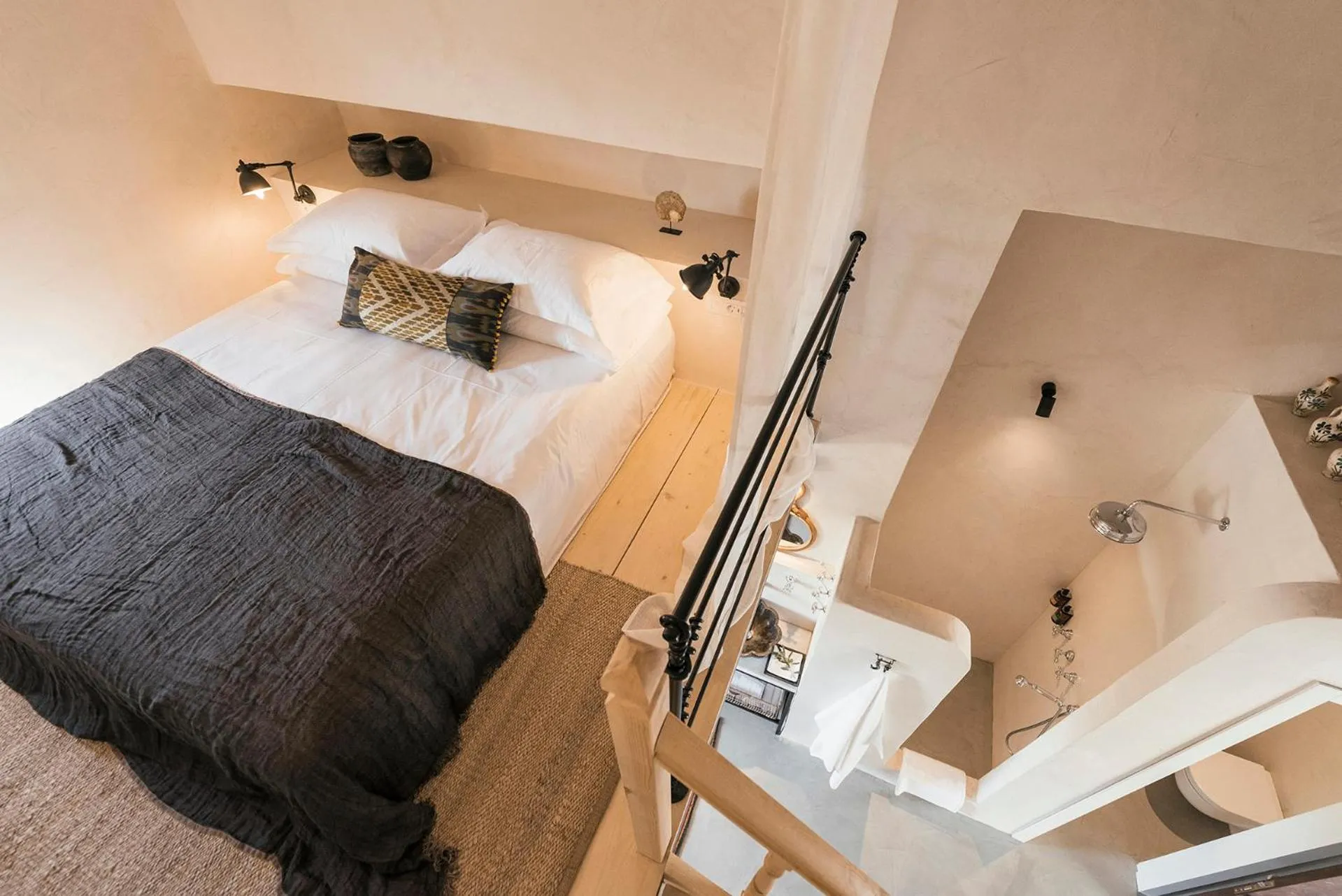 Shower, Bed in Casita Casita Lindos - Adults Only