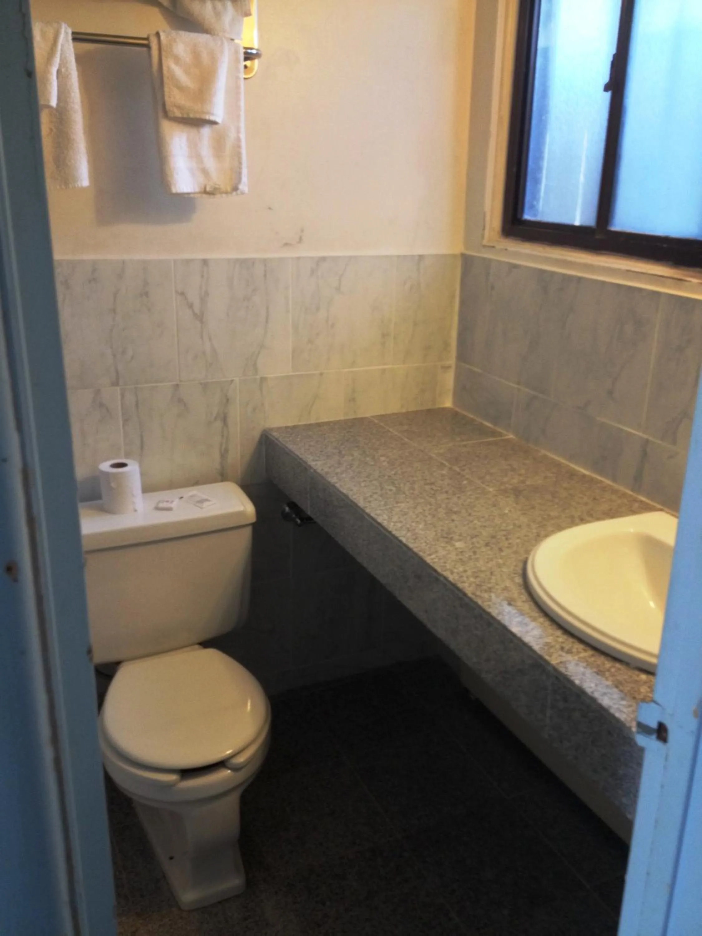 American Plaza Motel