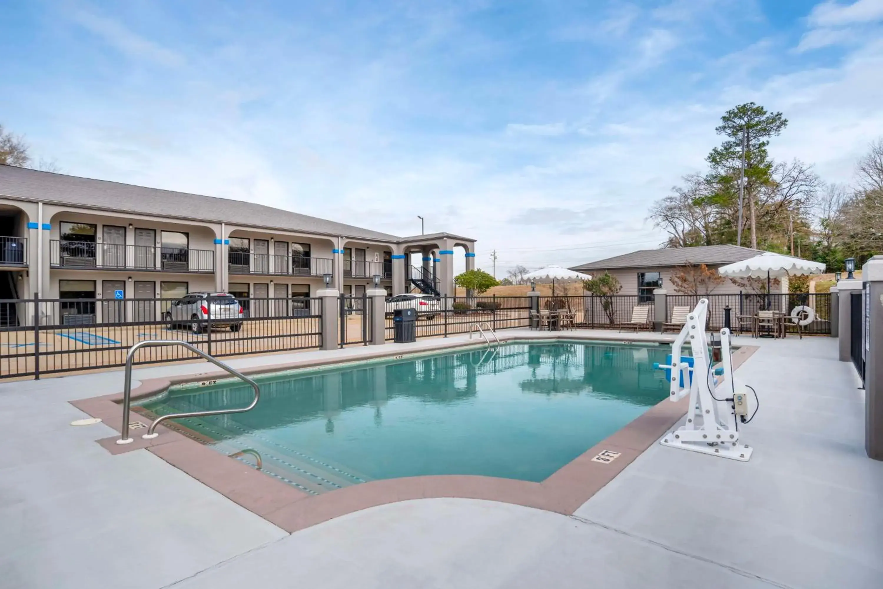Pool view in Best Western Andalusia Inn Pool view in Best Western Andalusia Inn