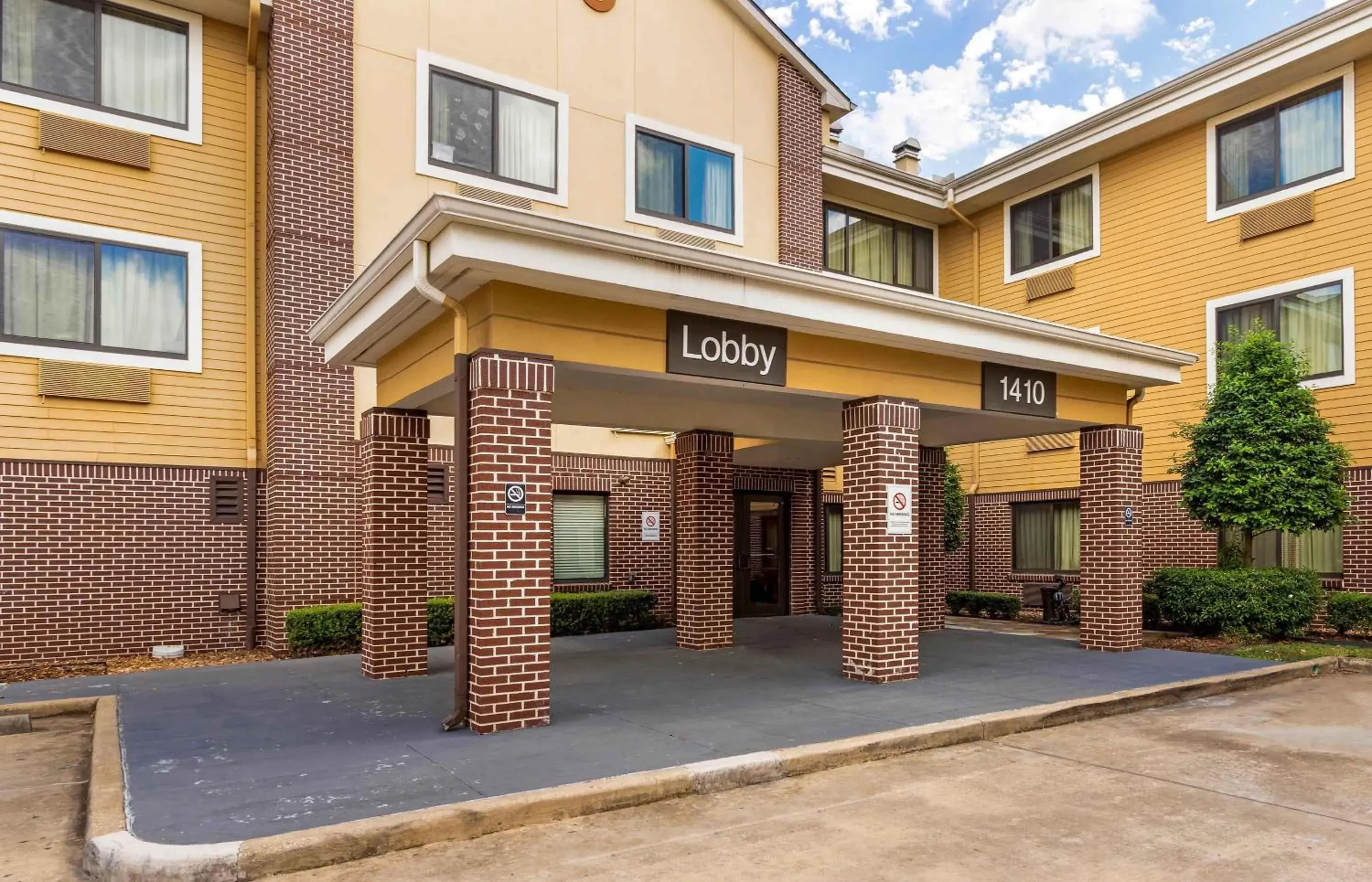 Property building in Extended Stay America Suites - Houston - NASA - Johnson Space Center Property building in Extended Stay America Suites - Houston - NASA - Johnson Space Center