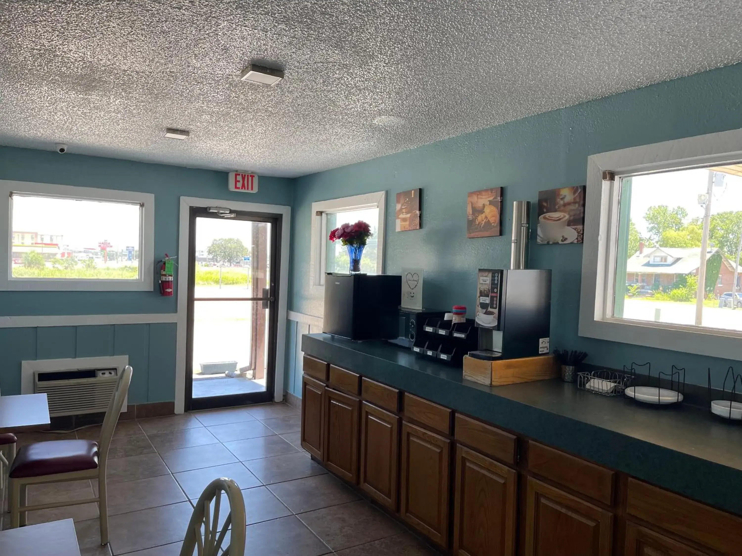 Breakfast in Kansas Inn Breakfast in Kansas Inn