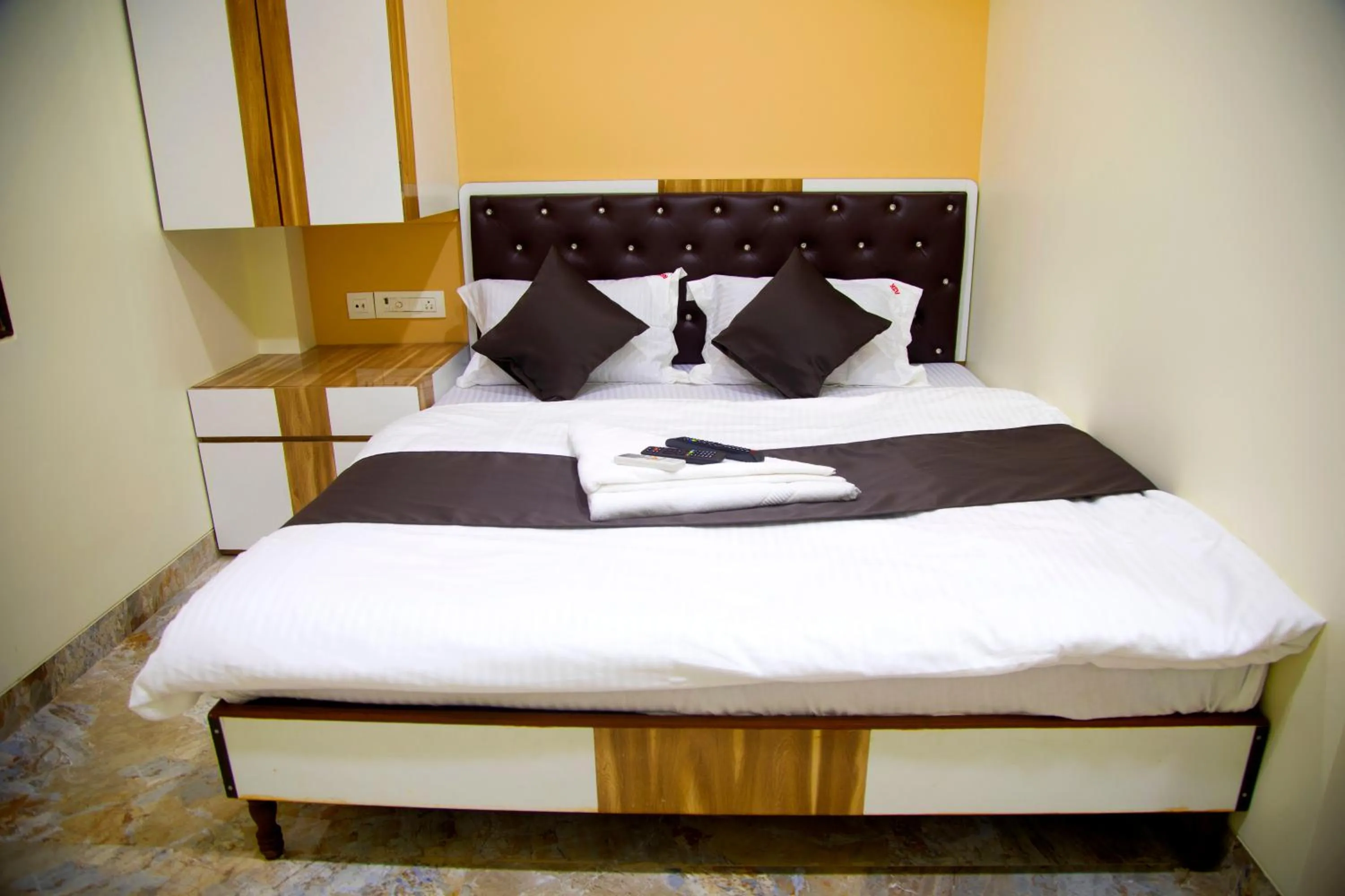 Photo of the whole room, Bed in AL Shifa Residency