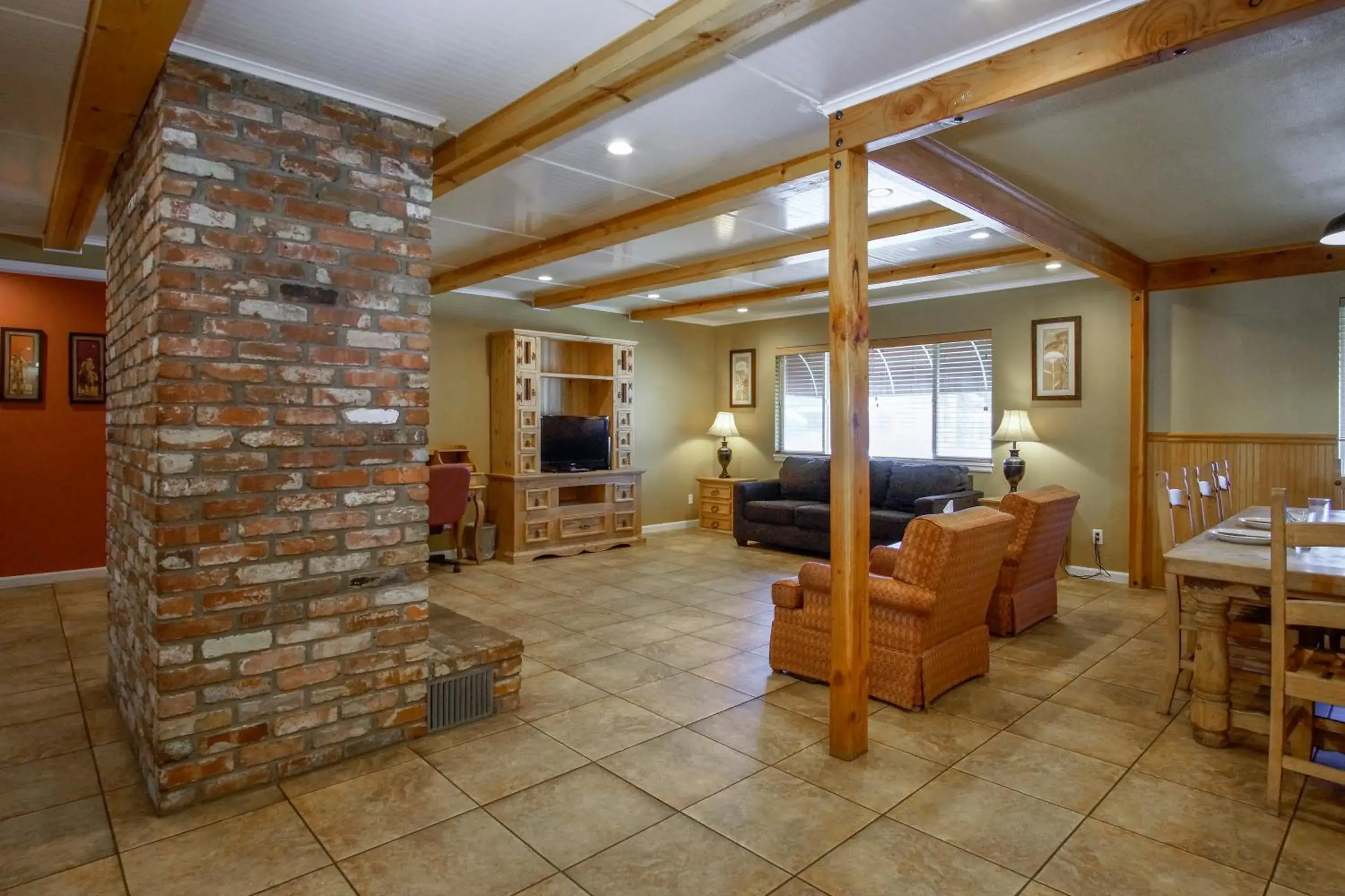 Suite in Charm Motel & Suites Suite in Charm Motel & Suites