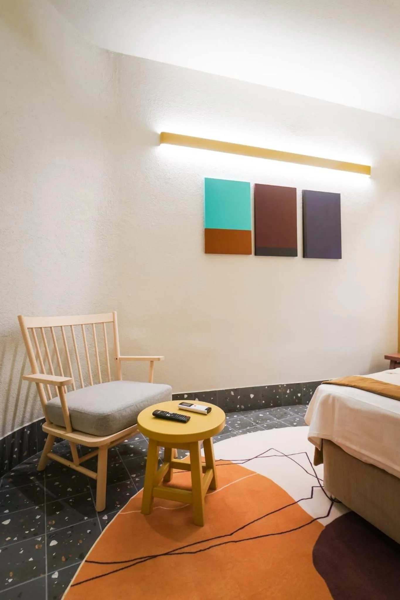 Seating area, Bed in Bono Hotel Old Town