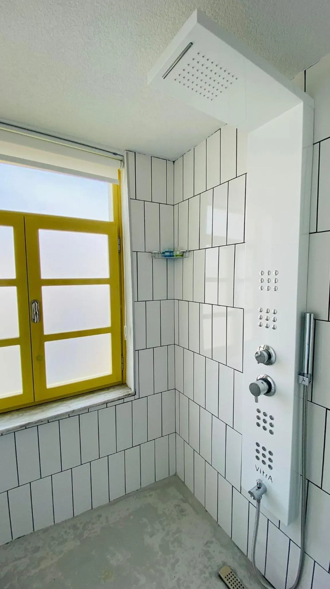 Shower in Bono Hotel Old Town