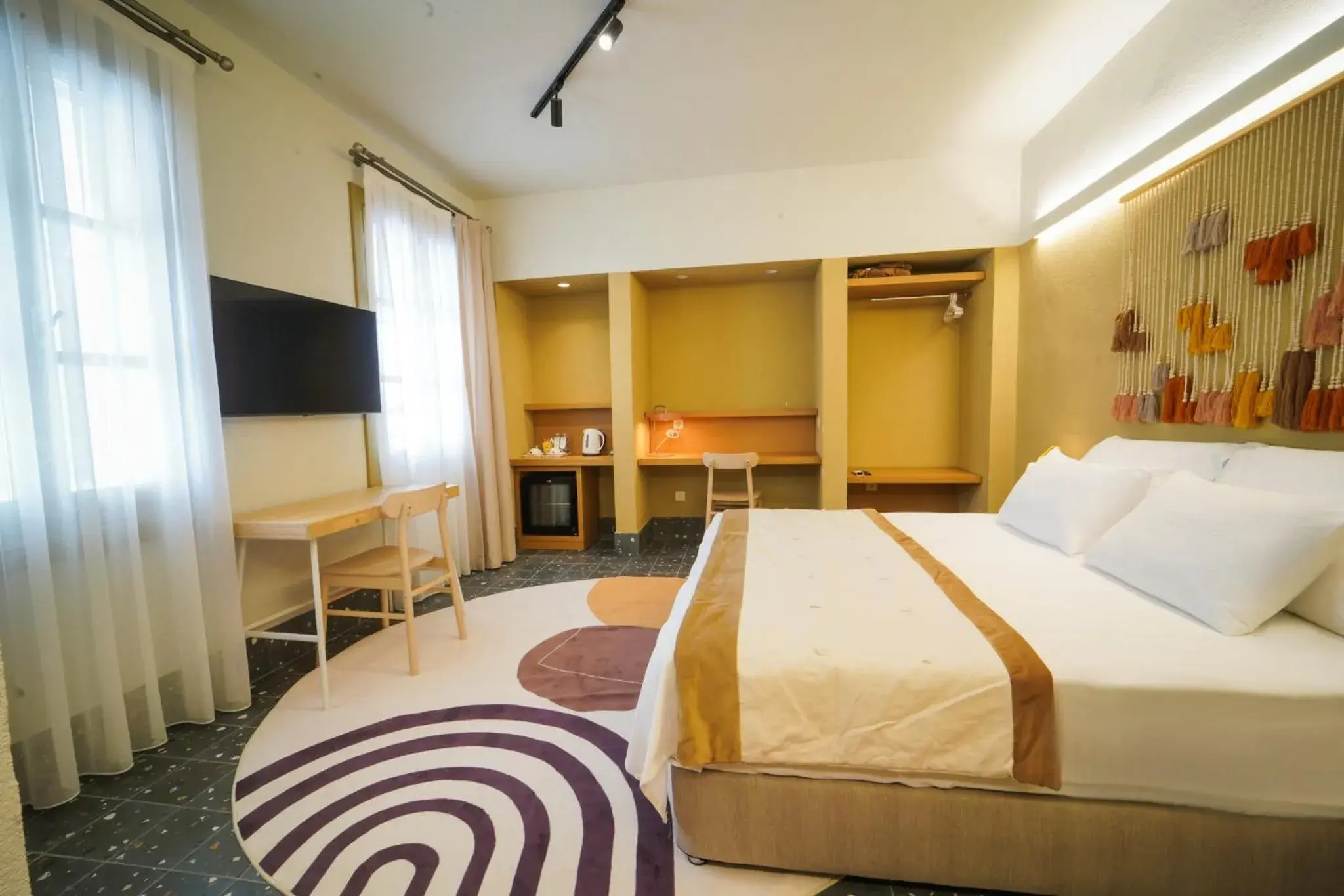 Deluxe Double Room with Balcony in Bono Hotel Old Town Deluxe Double Room with Balcony in Bono Hotel Old Town