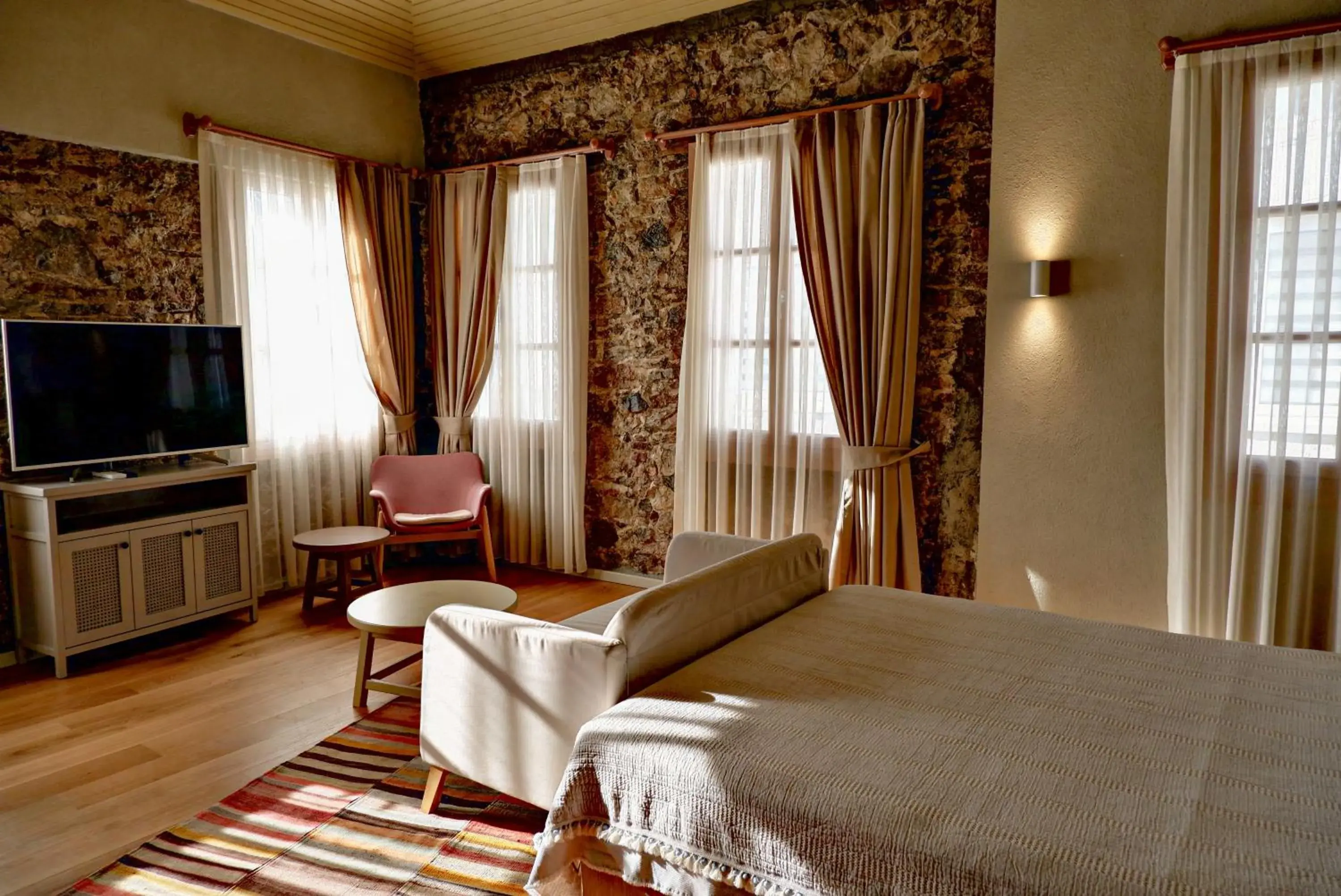 Deluxe Queen Room in Bono Hotel Old Town Deluxe Queen Room in Bono Hotel Old Town