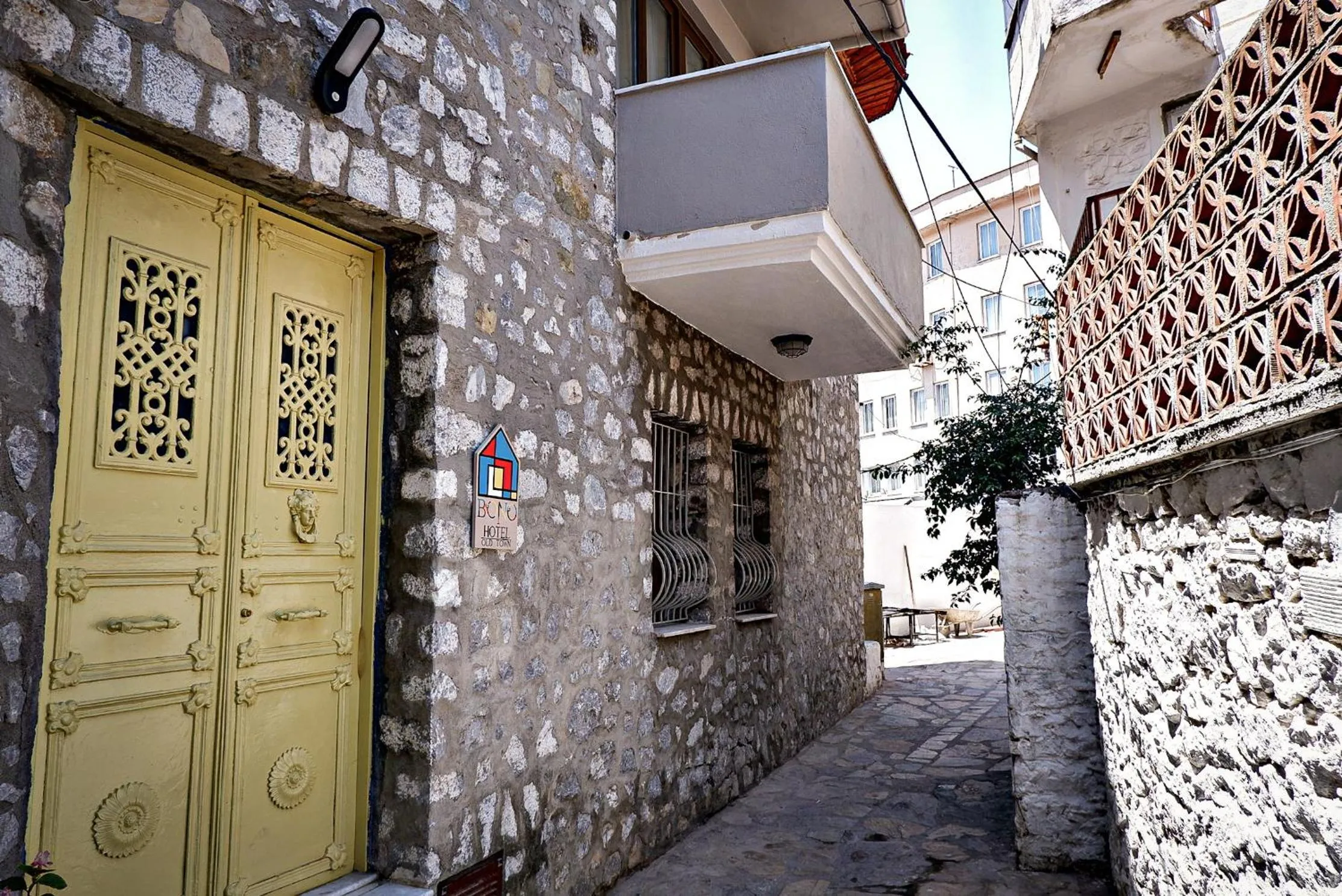 Facade/entrance in Bono Hotel Old Town