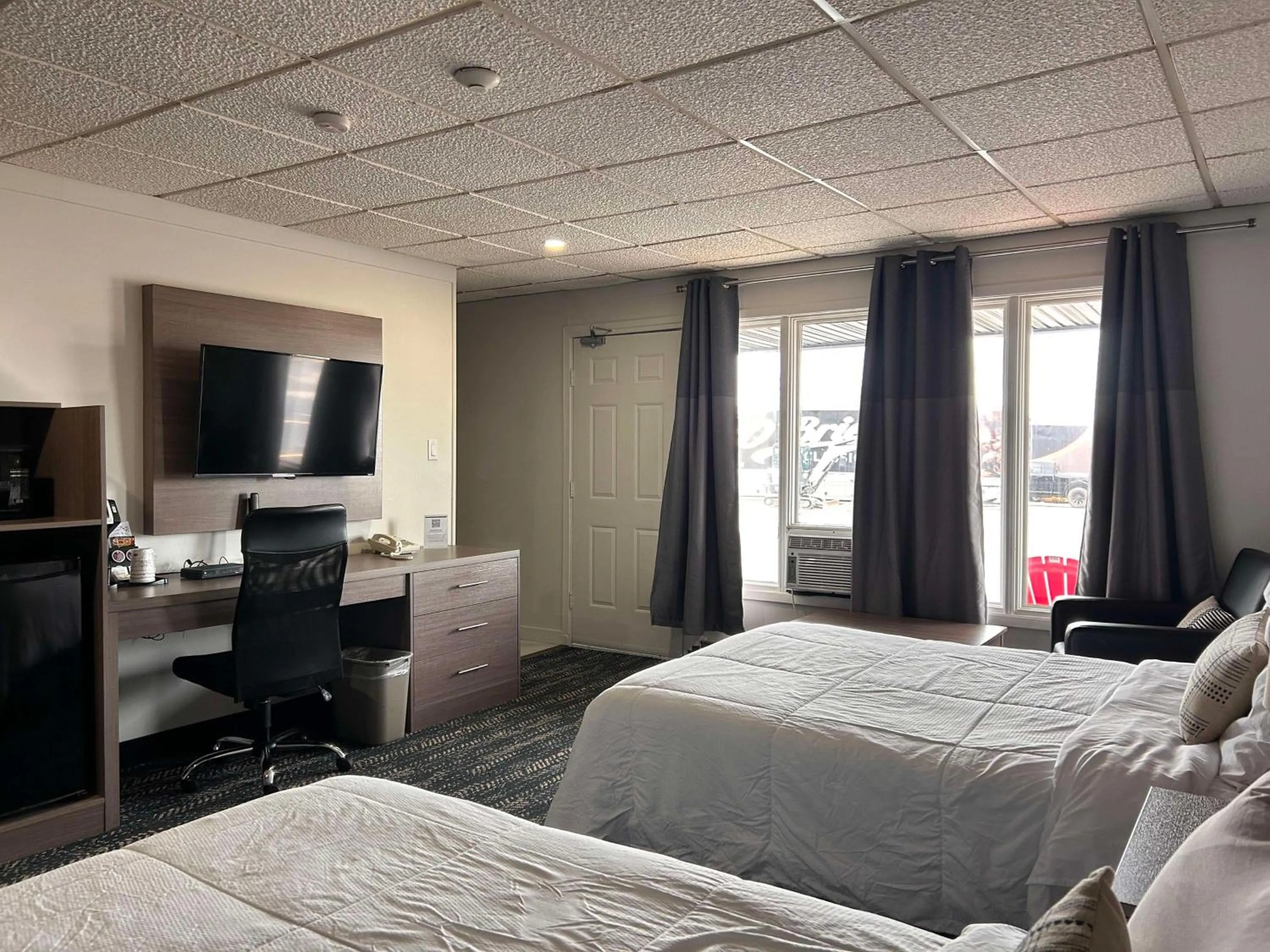 Bedroom, Bed in SureStay by Best Western Kapuskasing