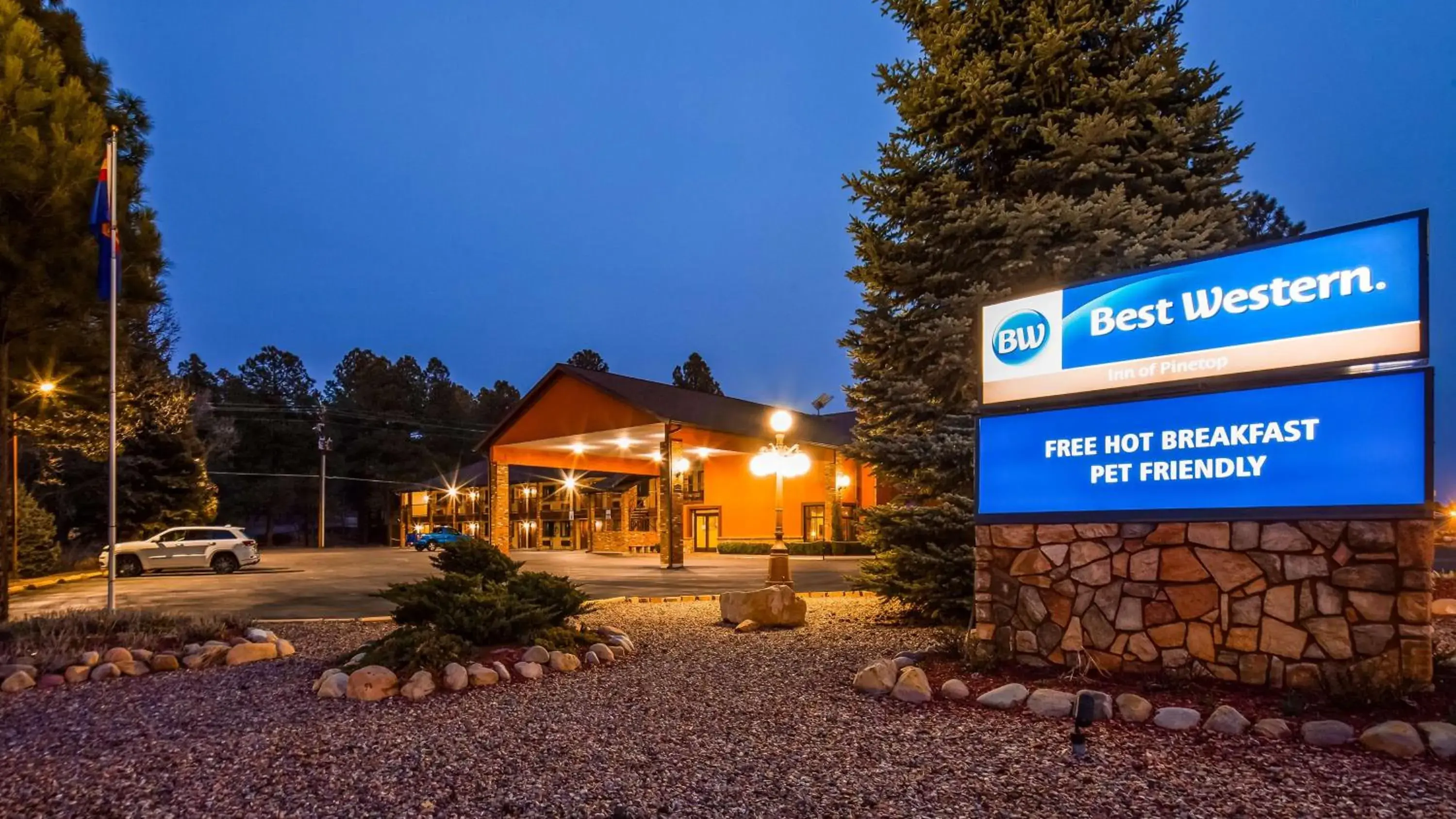 Property building in Best Western Inn Of Pinetop Property building in Best Western Inn Of Pinetop