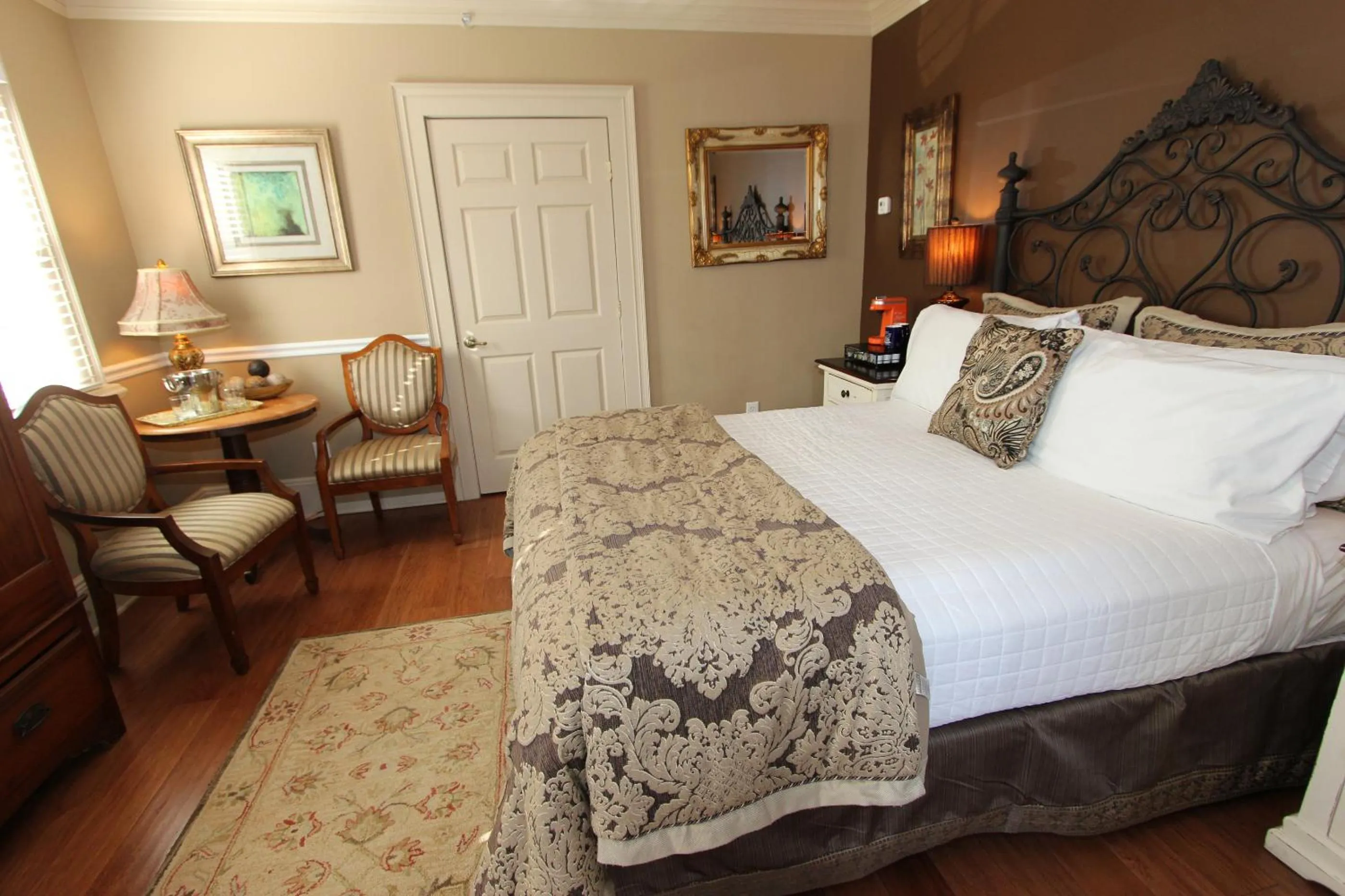 Photo of the whole room, Bed in Bayfront Westcott House Bed & Breakfast