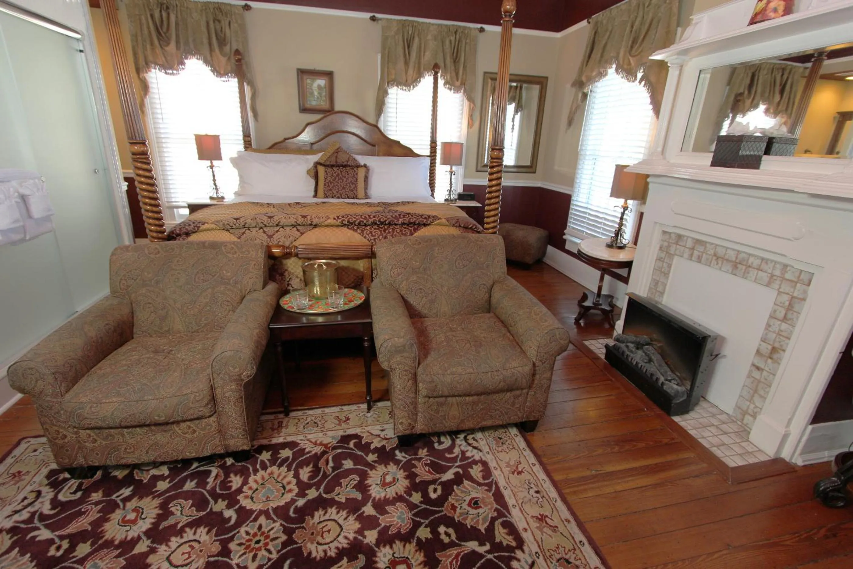 Photo of the whole room in Bayfront Westcott House Bed & Breakfast