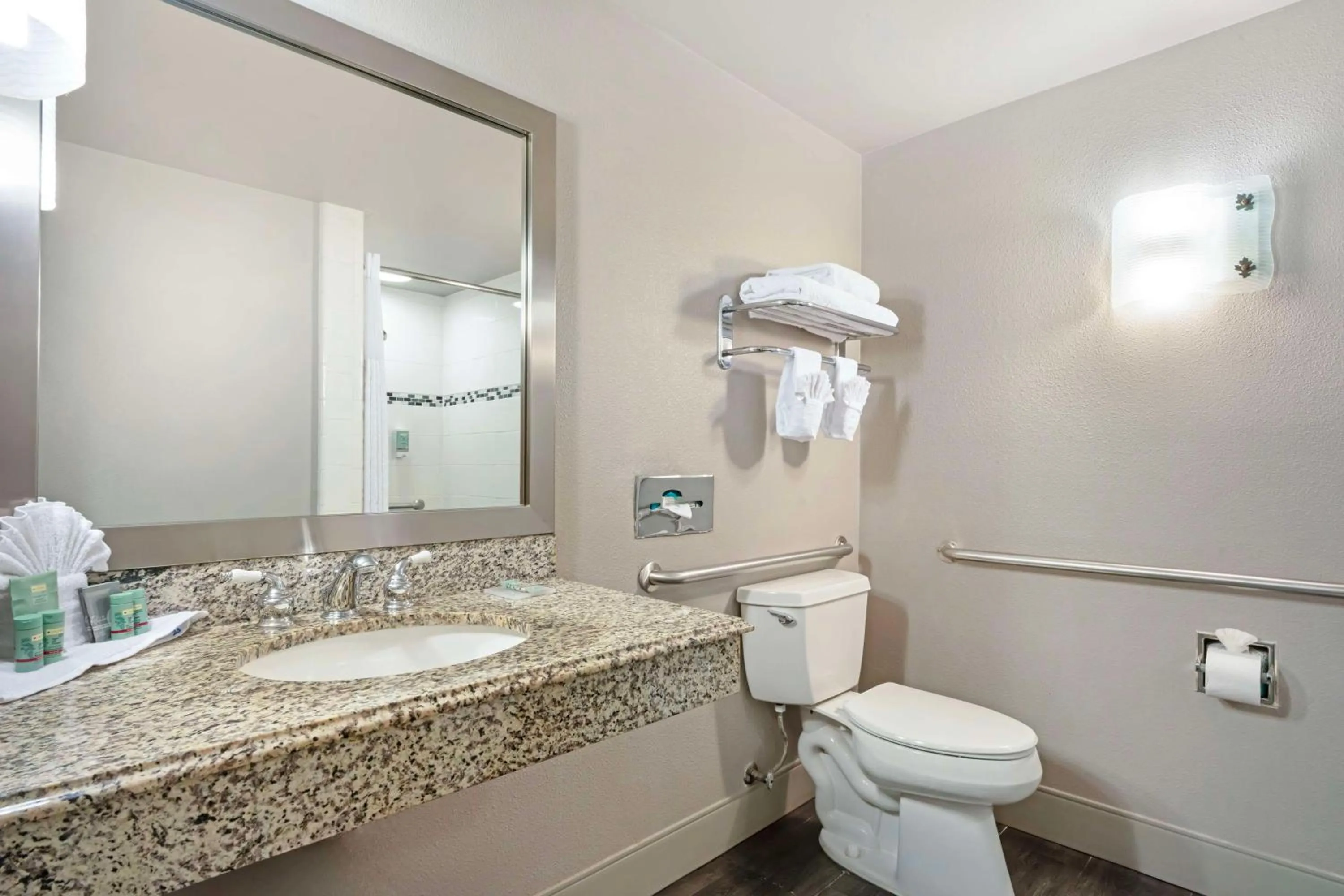 Bathroom in Best Western Cedar Inn & Suites