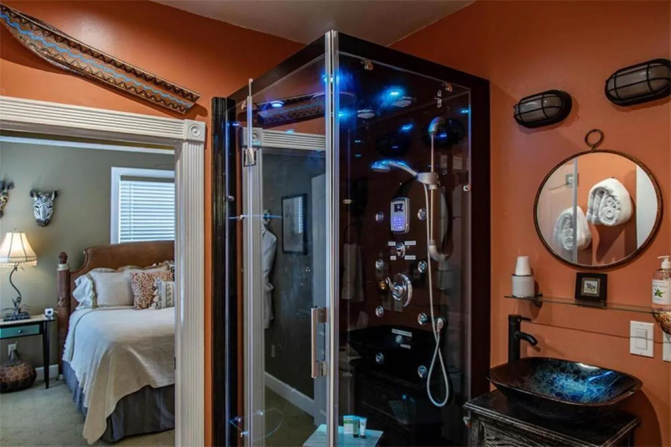 Shower, Bed in At Journey's End