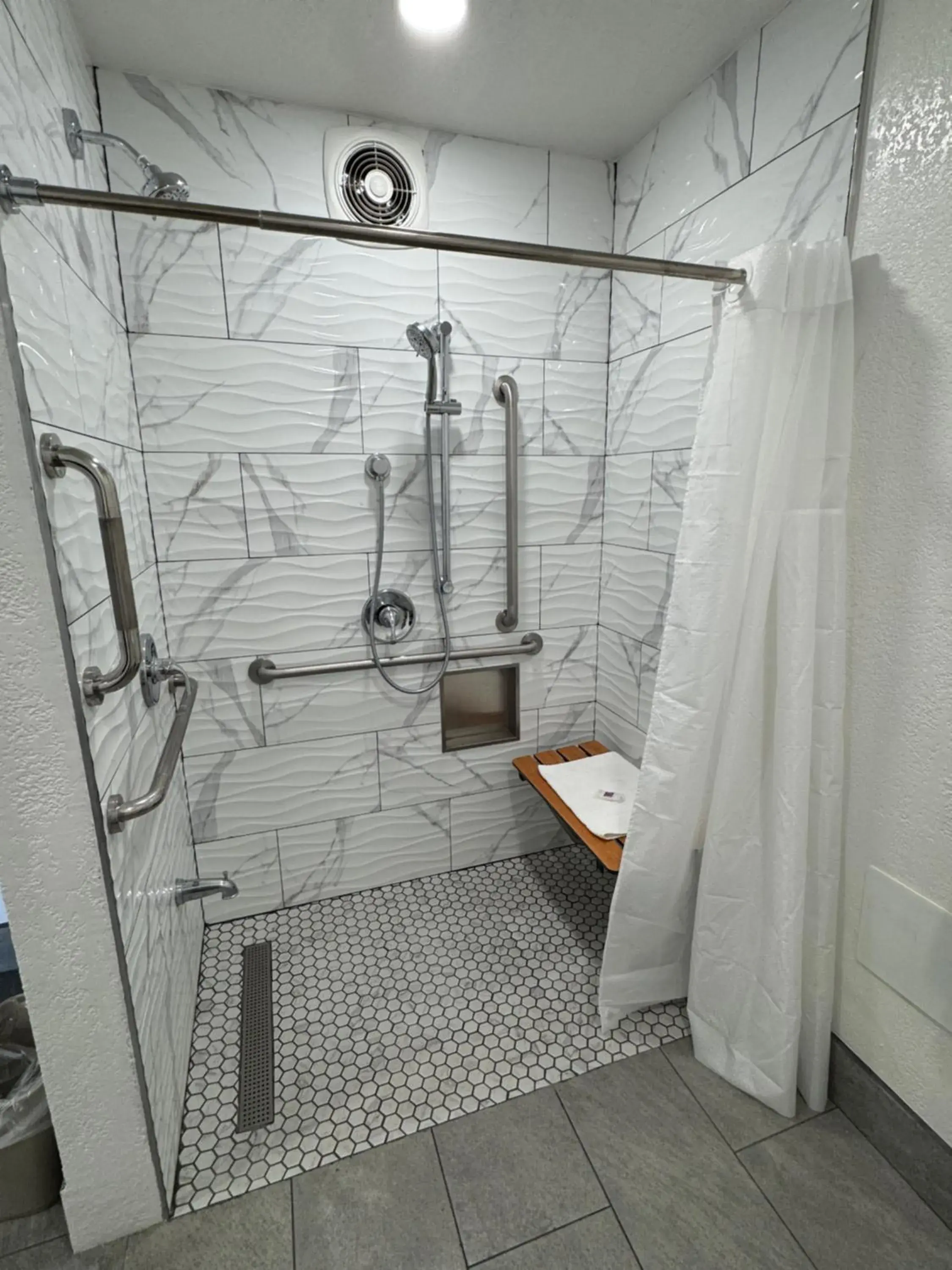 Bathroom in Motel 6-Willows, CA Bathroom in Motel 6-Willows, CA