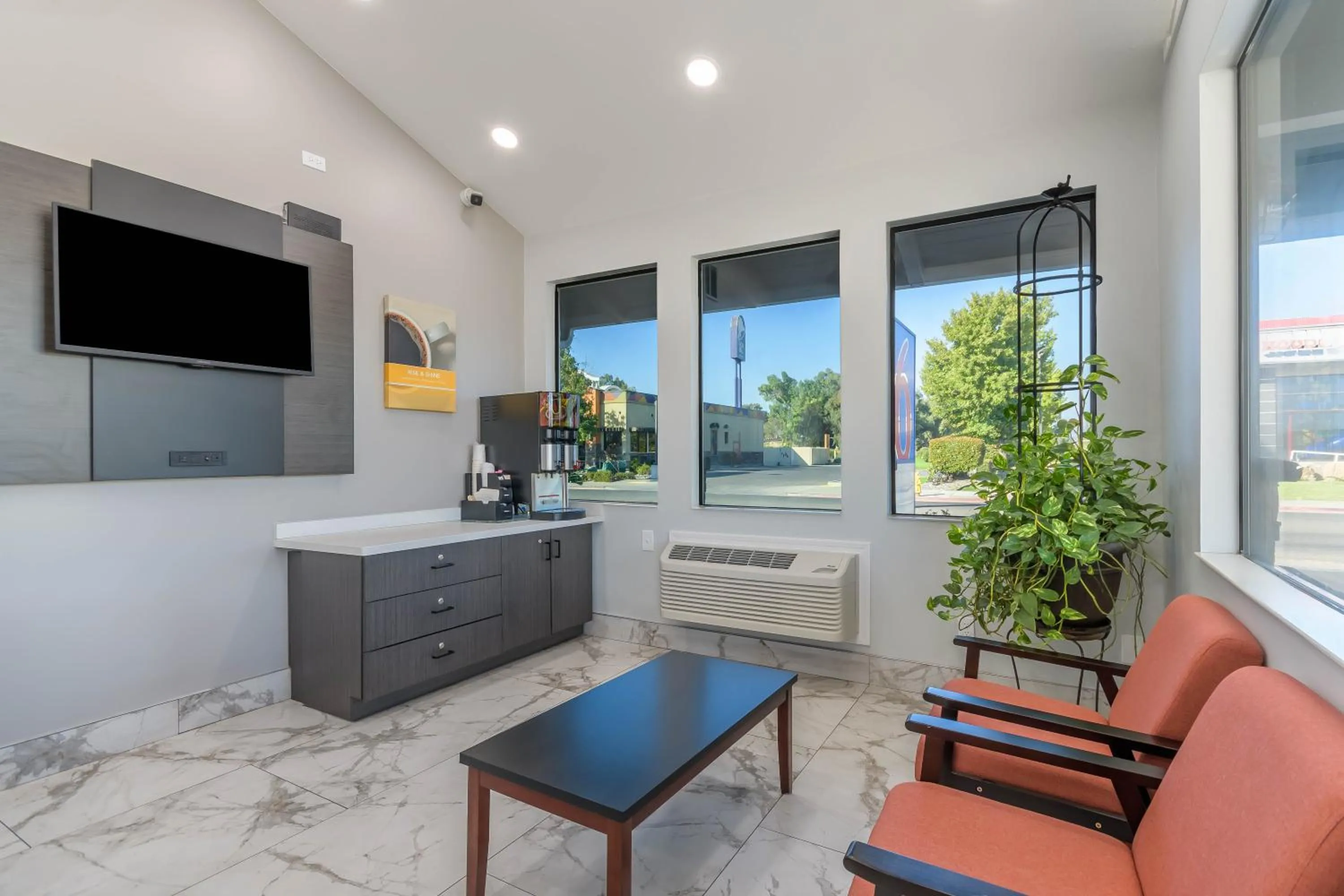 Lobby or reception in Motel 6-Willows, CA