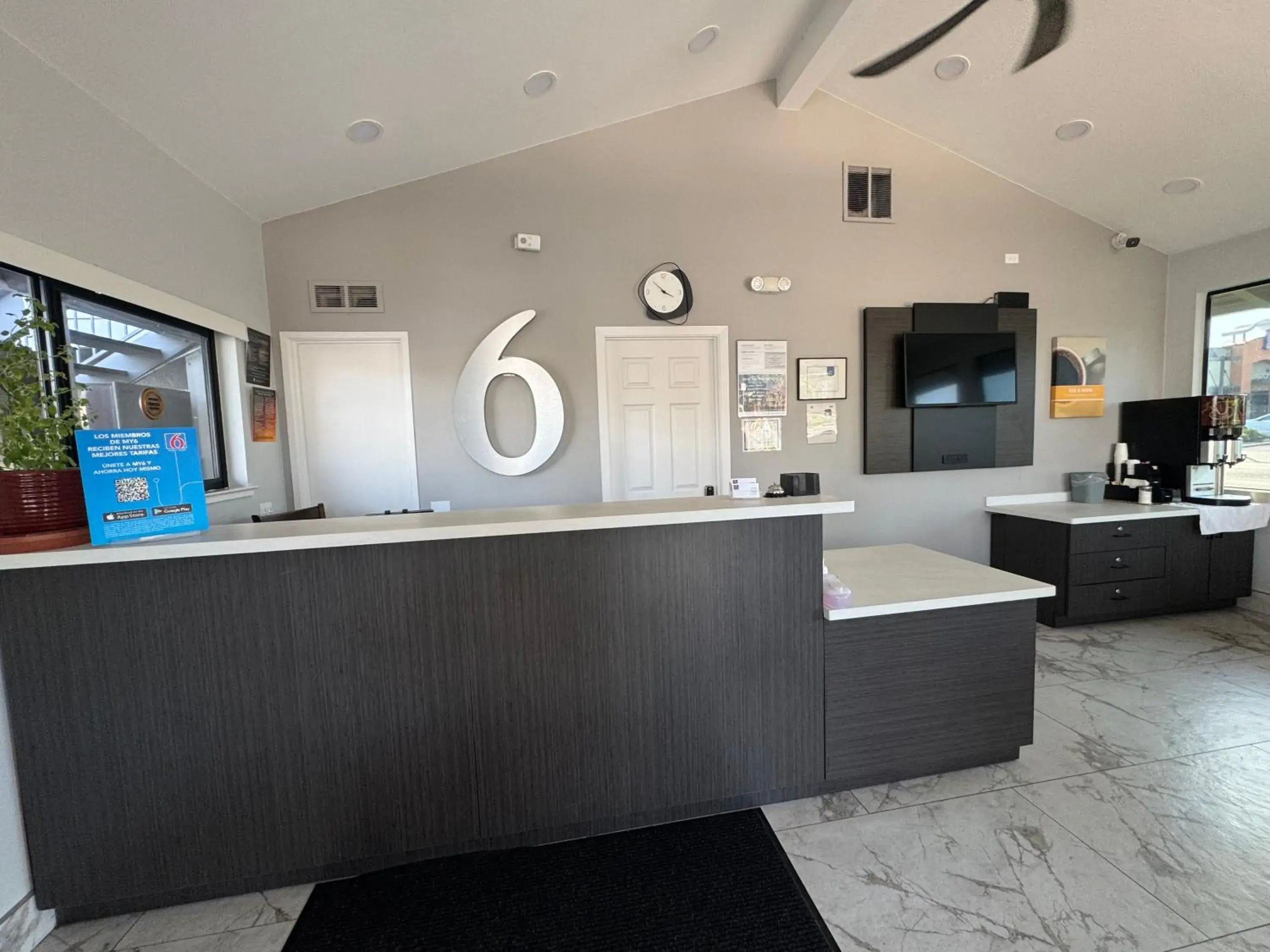 Lobby or reception in Motel 6-Willows, CA Lobby or reception in Motel 6-Willows, CA