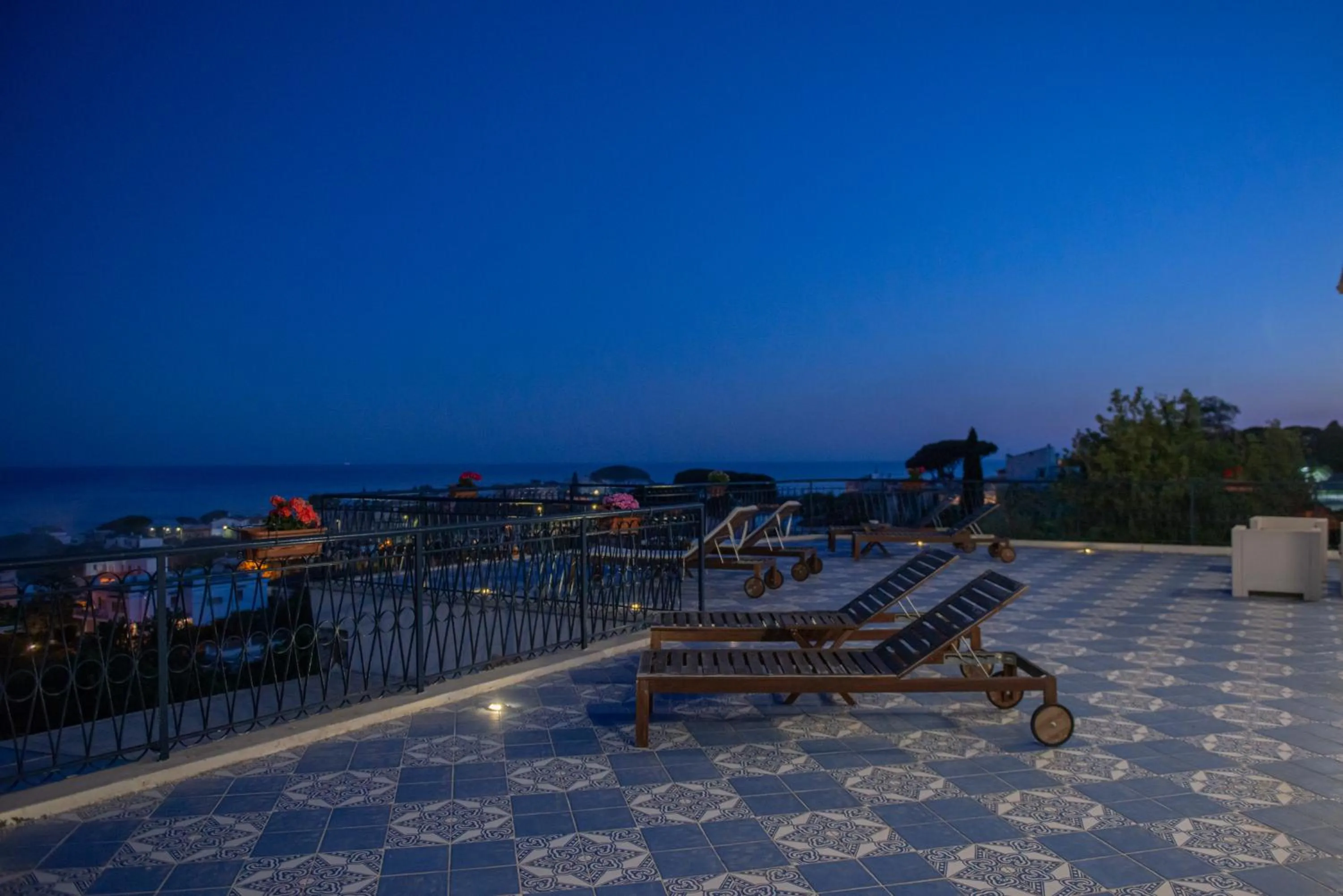 Property building in Gli archi sul mare