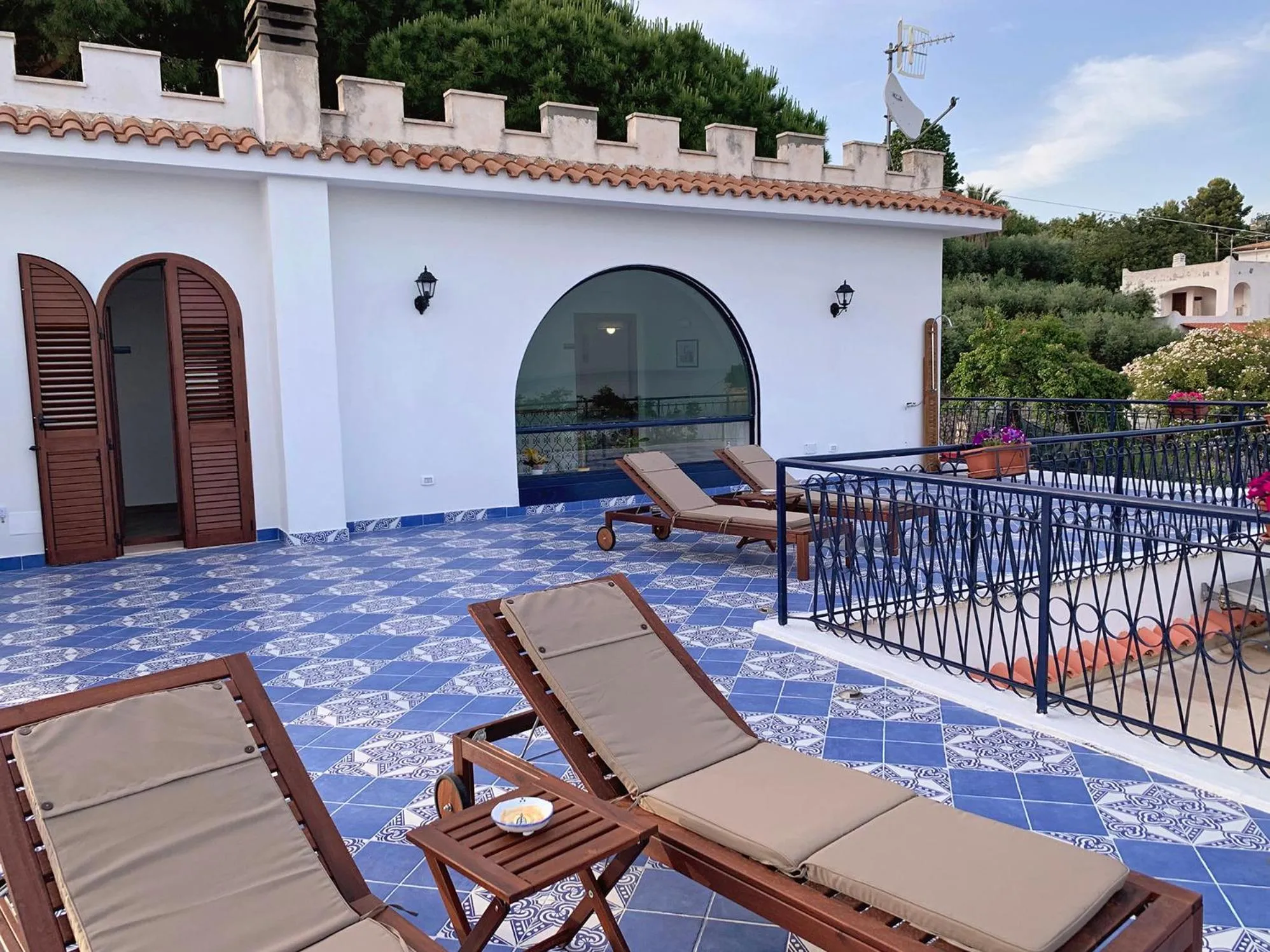 Patio in Gli archi sul mare