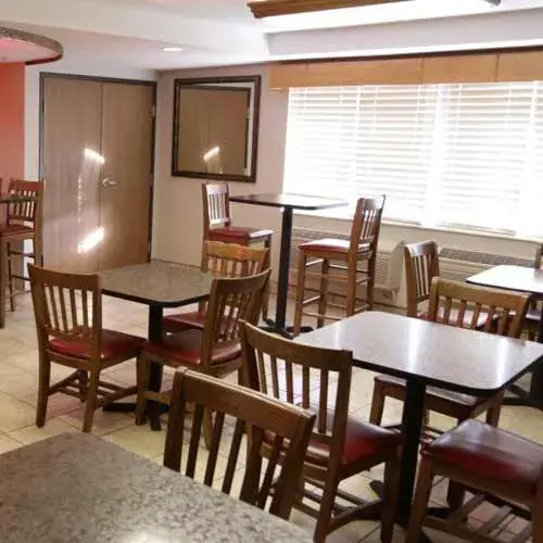 Restaurant/places to eat in Boarders Inn and Suites by Cobblestone Hotels - Fayette Restaurant/places to eat in Boarders Inn and Suites by Cobblestone Hotels - Fayette