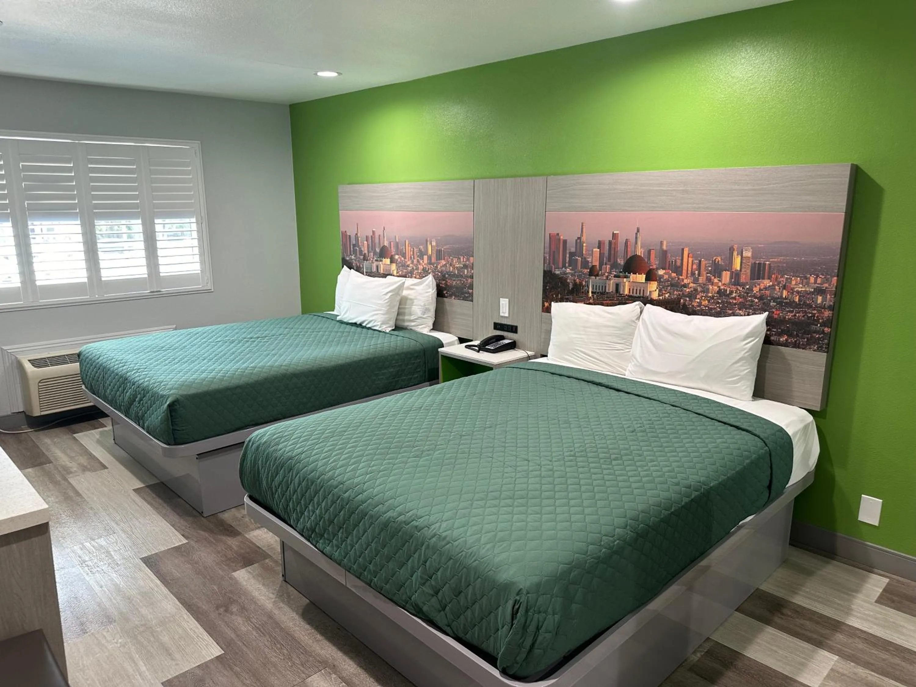 Bed in Garden Inn San Gabriel