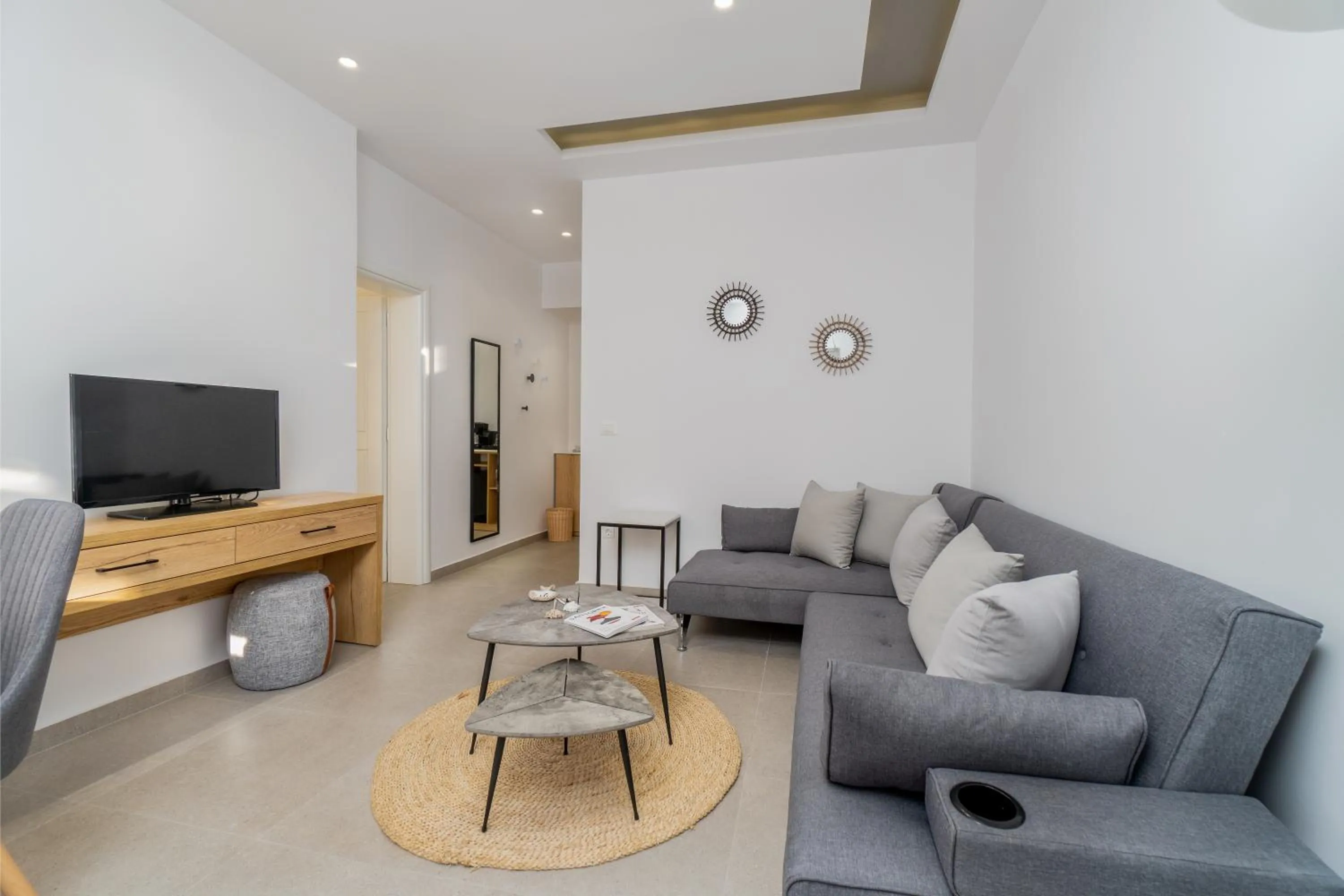 TV and multimedia in Symphony Suites Santorini