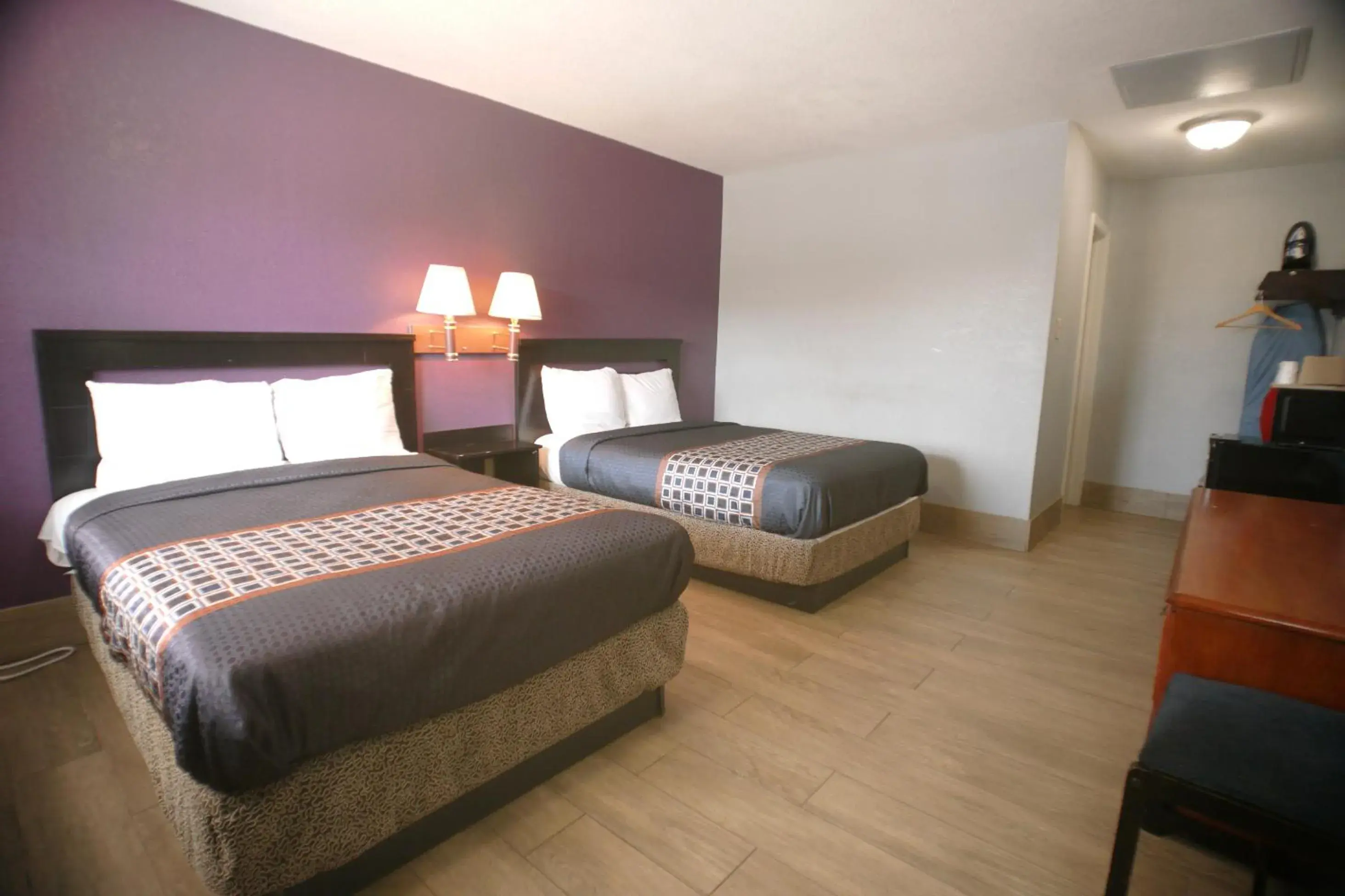 Bed in Texas Inn McAllen Airport Bed in Texas Inn McAllen Airport