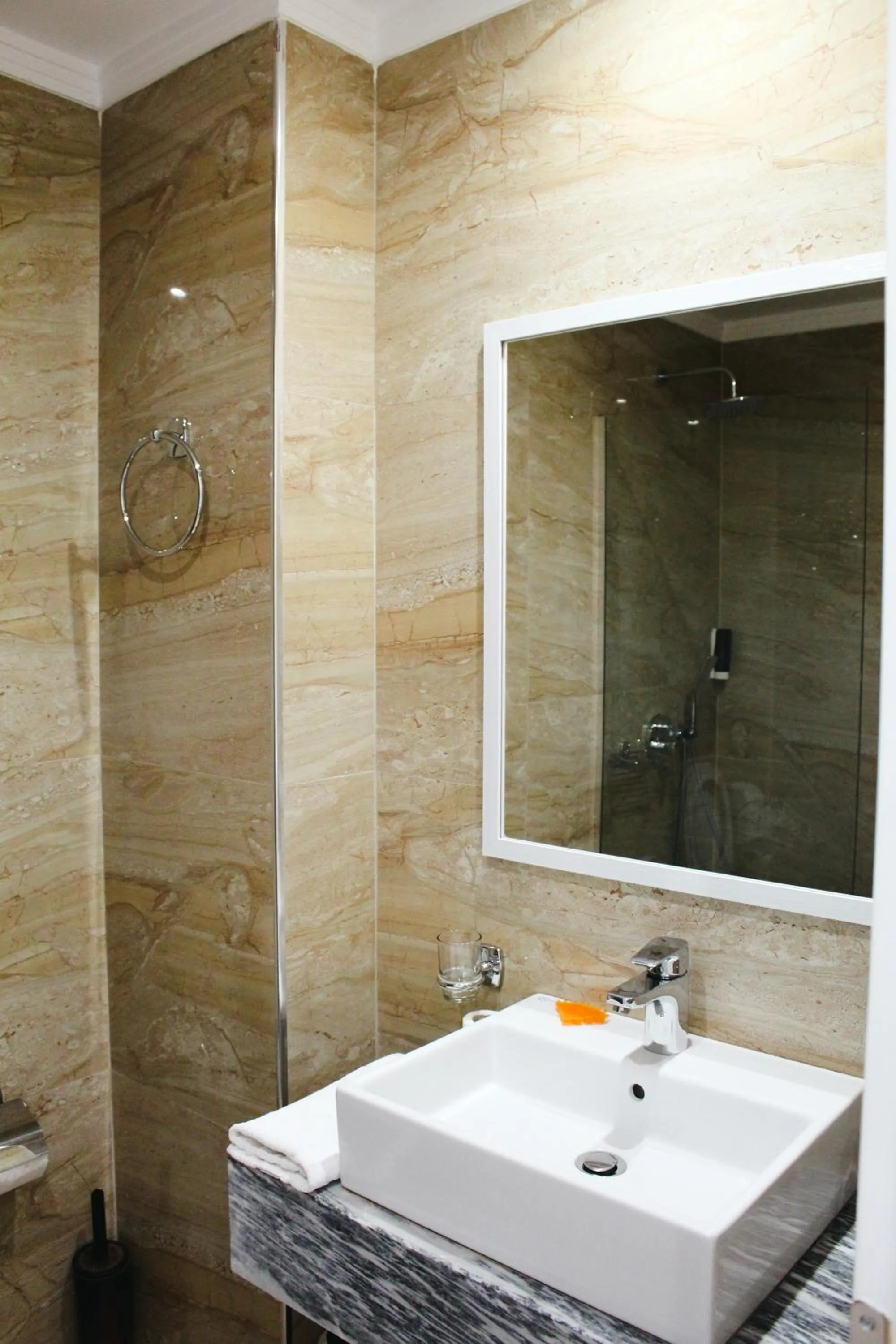 Bathroom in CLASS Hotel