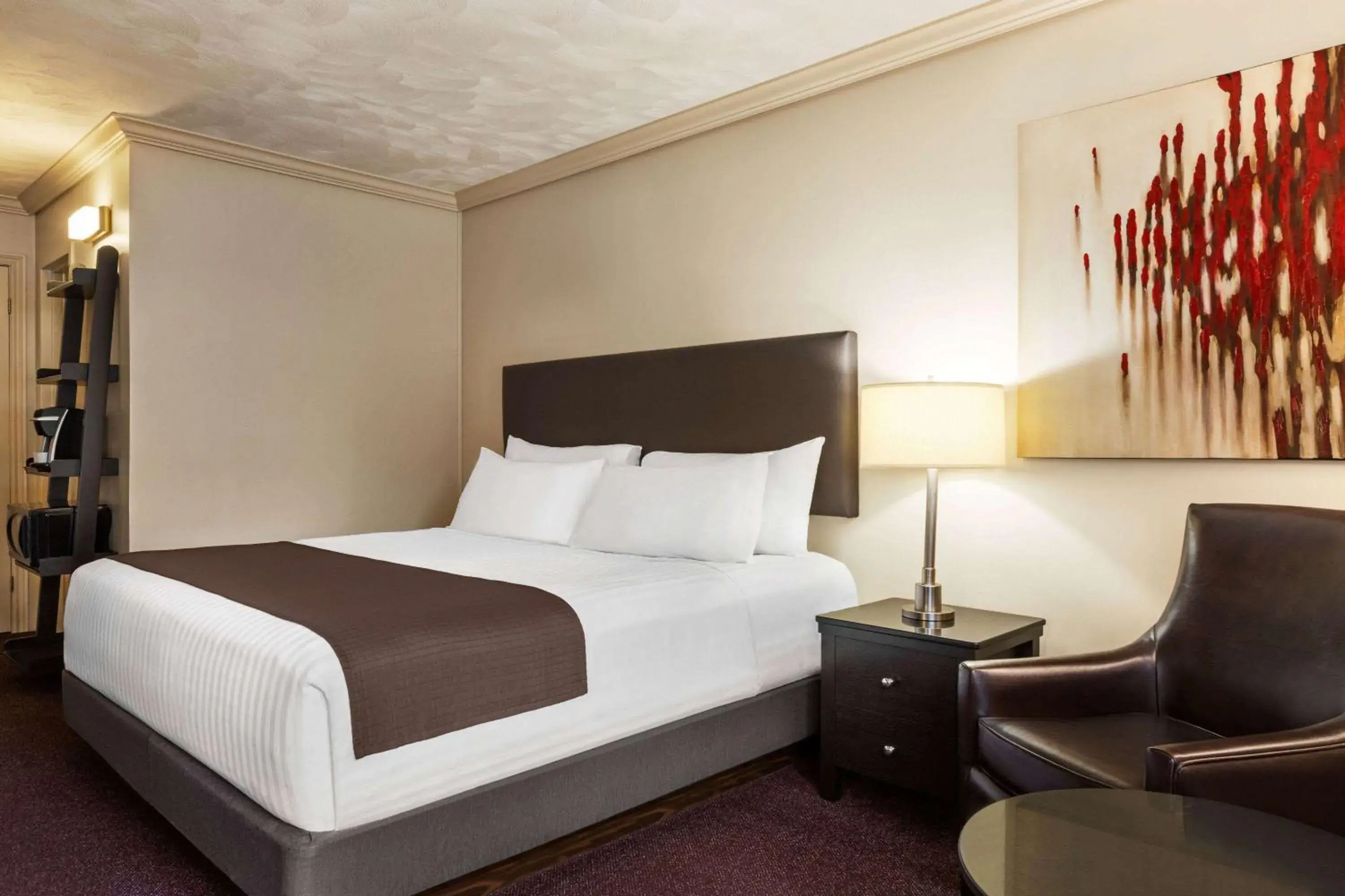 Photo of the whole room, Bed in Atlantic Host Hotel, Trademark Collection by Wyndham Photo of the whole room, Bed in Atlantic Host Hotel, Trademark Collection by Wyndham