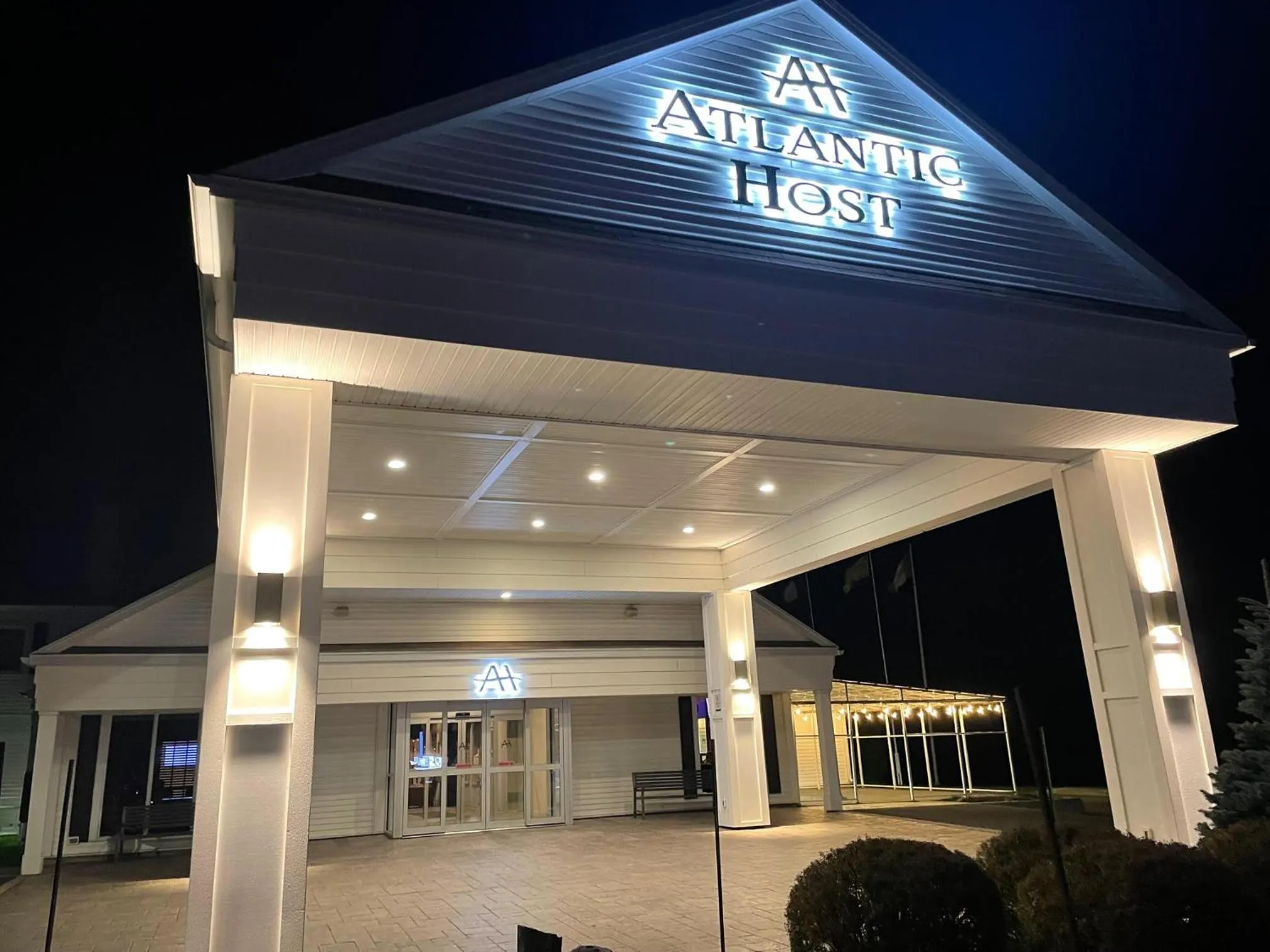 Atlantic Host Hotel, Trademark Collection by Wyndham